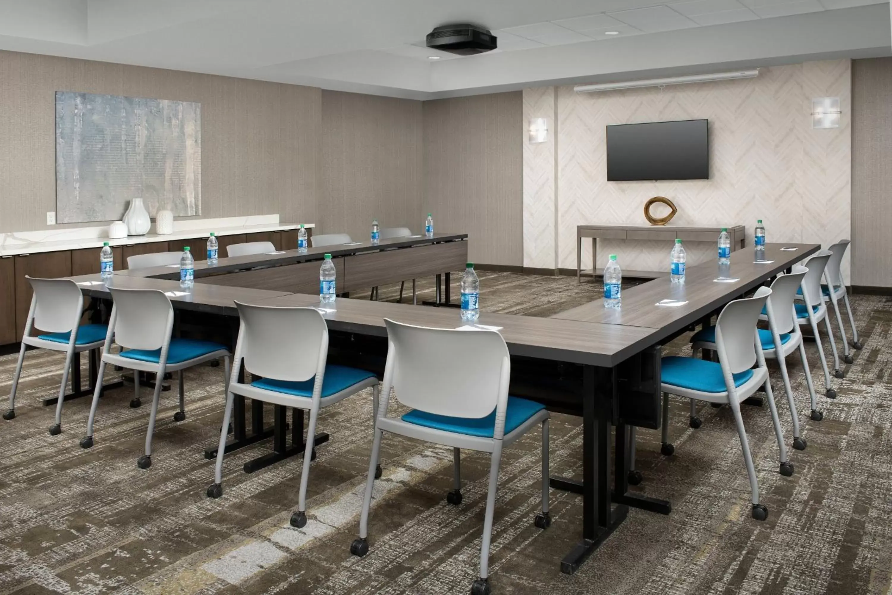 Meeting/conference room in SpringHill Suites by Marriott Atlanta Perimeter Center