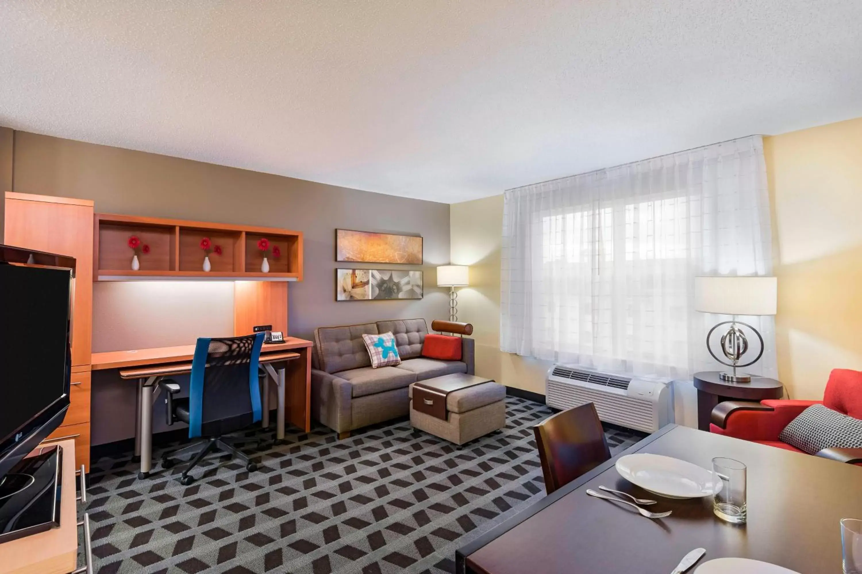 Living room, Seating Area in TownePlace Suites Pensacola