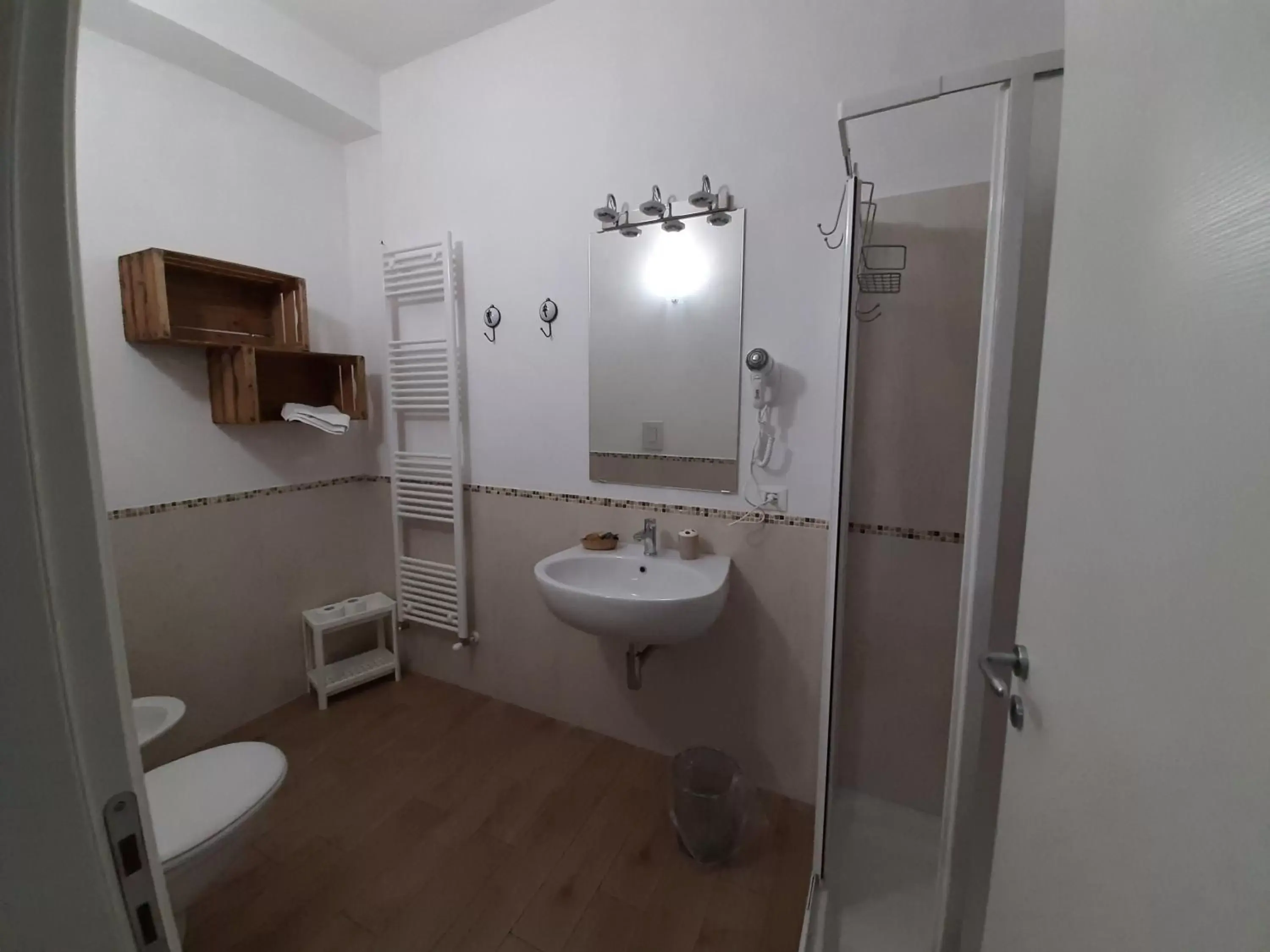 Area and facilities, Bathroom in La Creta b&b