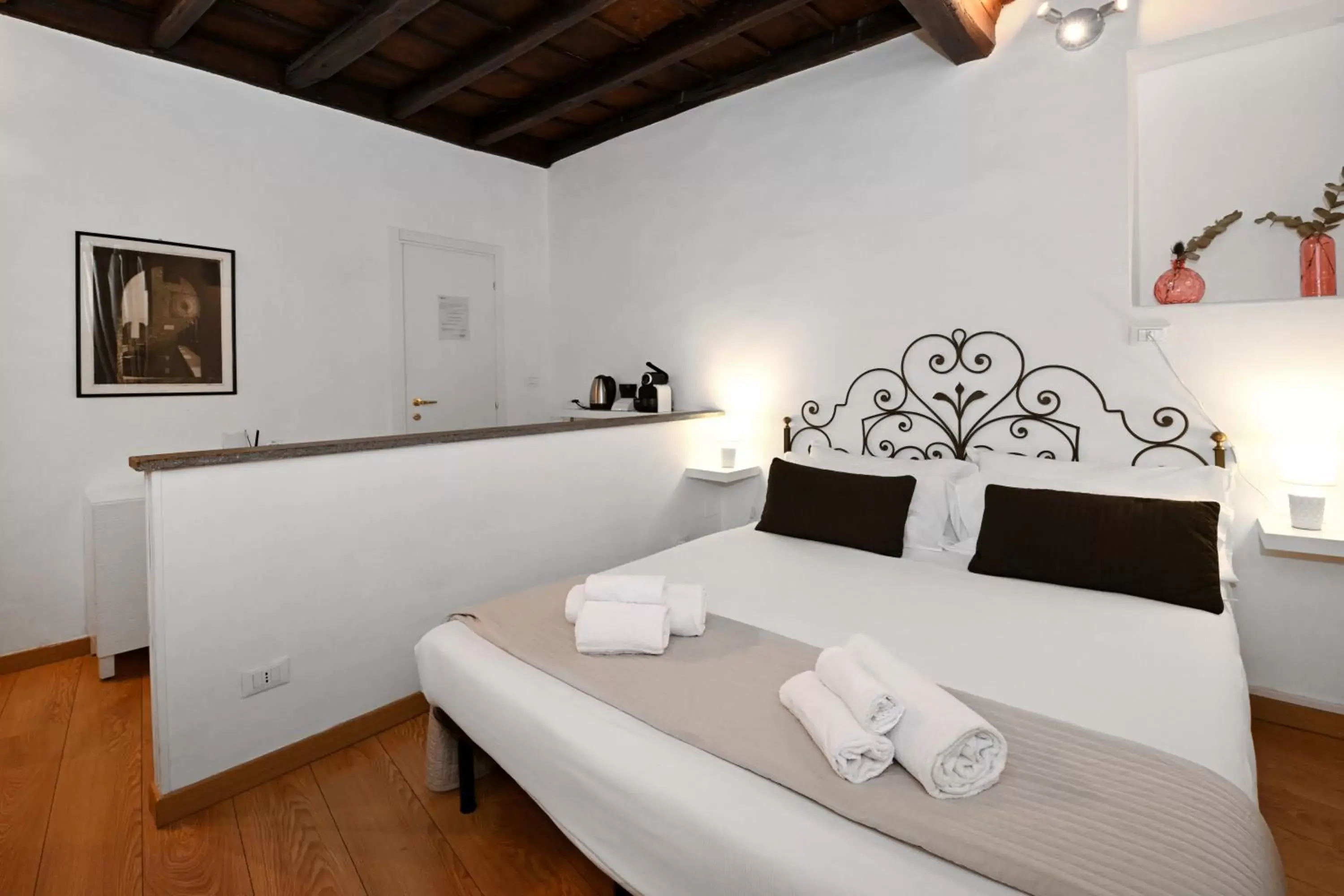 Bed in Residenze Romanae - Sangallo Rooms