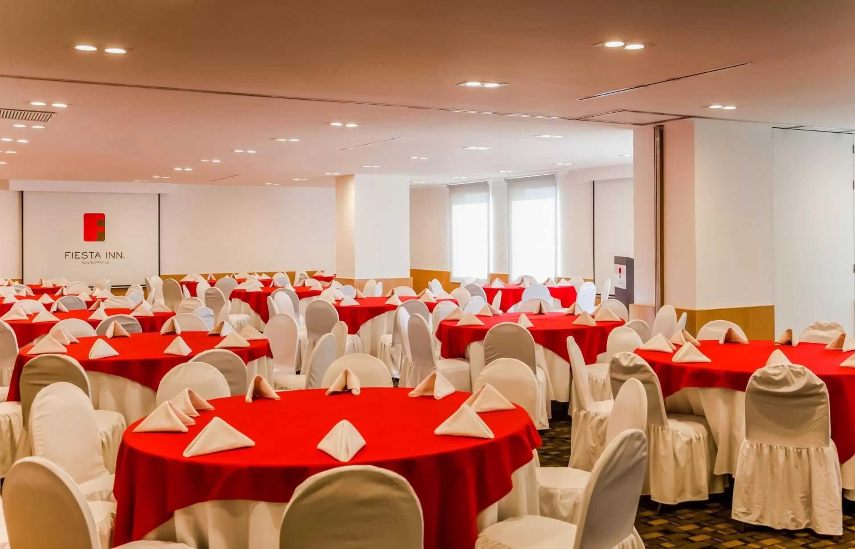 Meeting/conference room, Banquet Facilities in Fiesta Inn Tlalnepantla