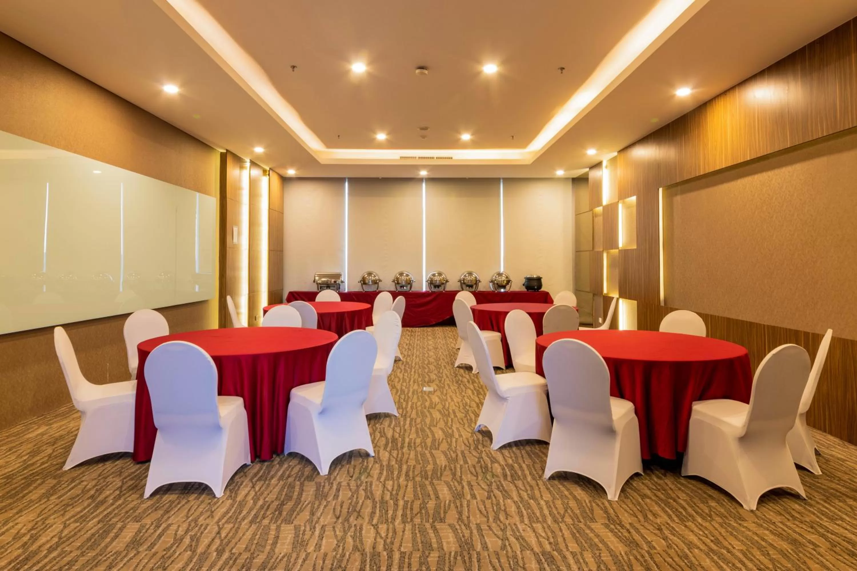 Meeting/conference room in Antero Hotel Jababeka Cikarang