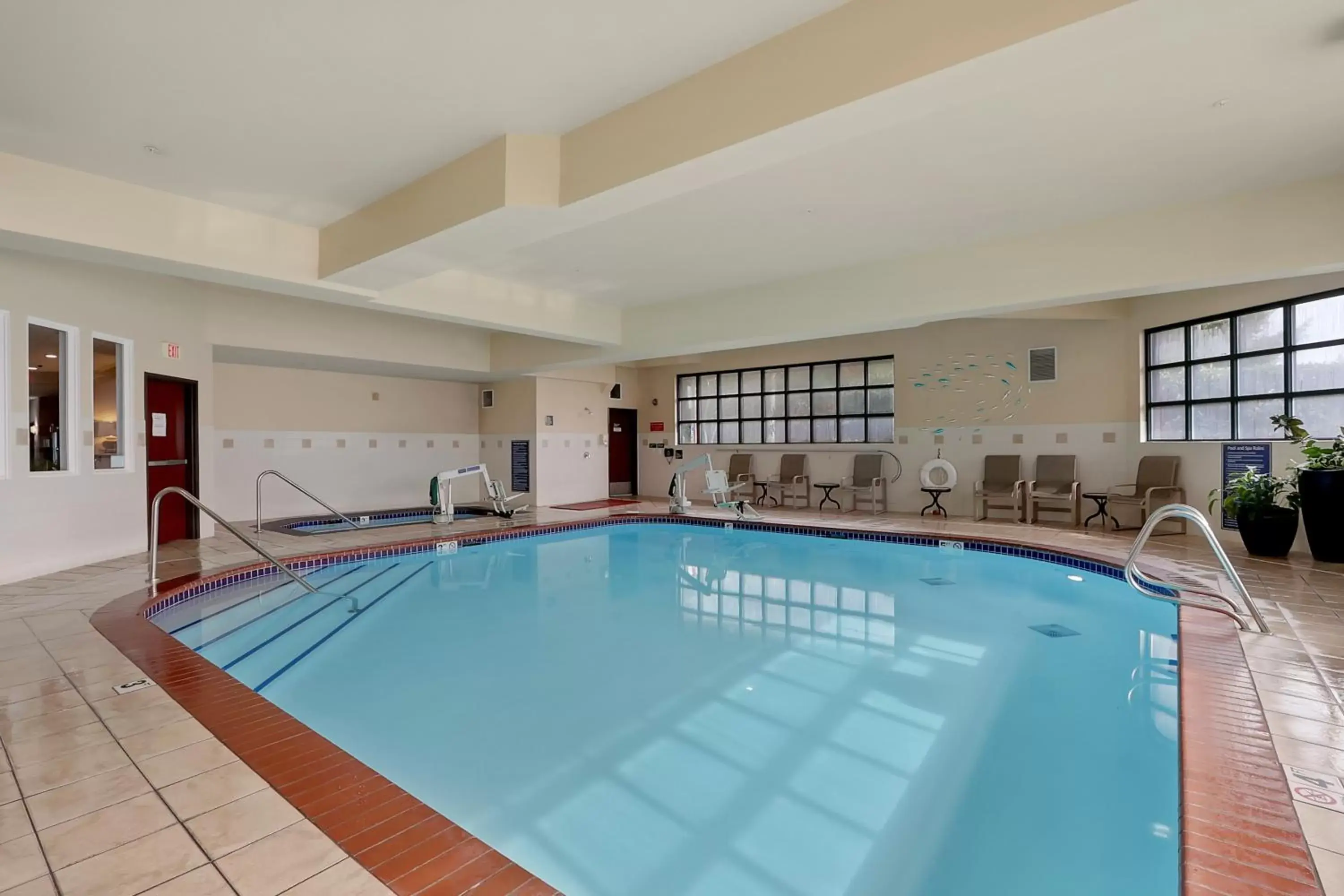 Swimming Pool in Best Western Liberty Inn DuPont JBLM