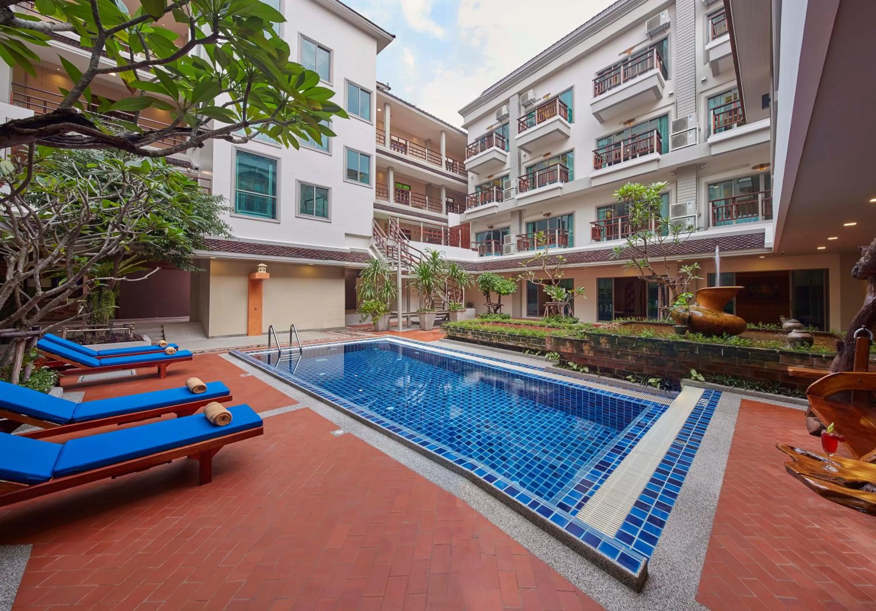 Swimming pool in The Agate Pattaya Boutique Resort