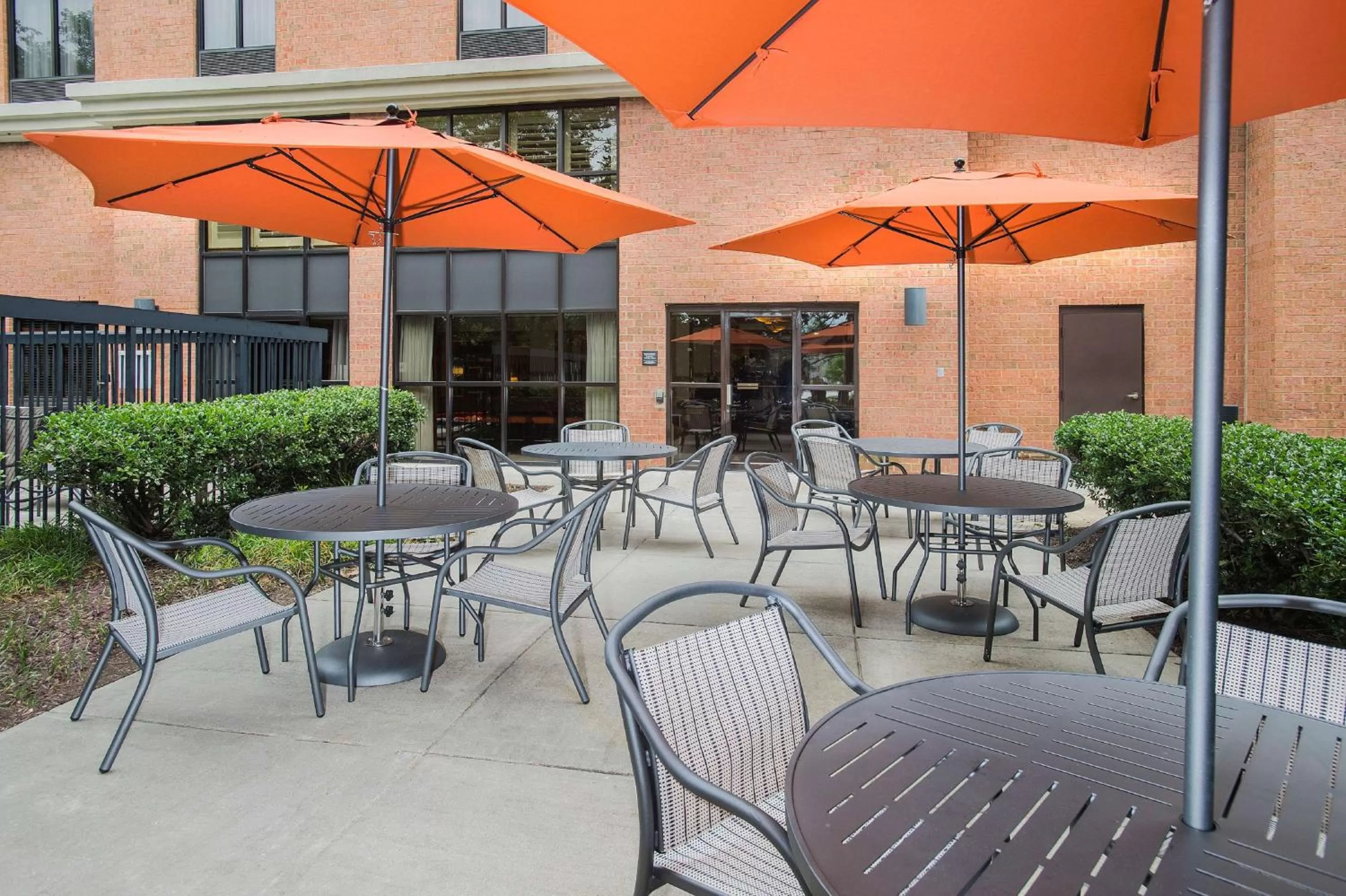 Patio in Hampton Inn & Suites Annapolis