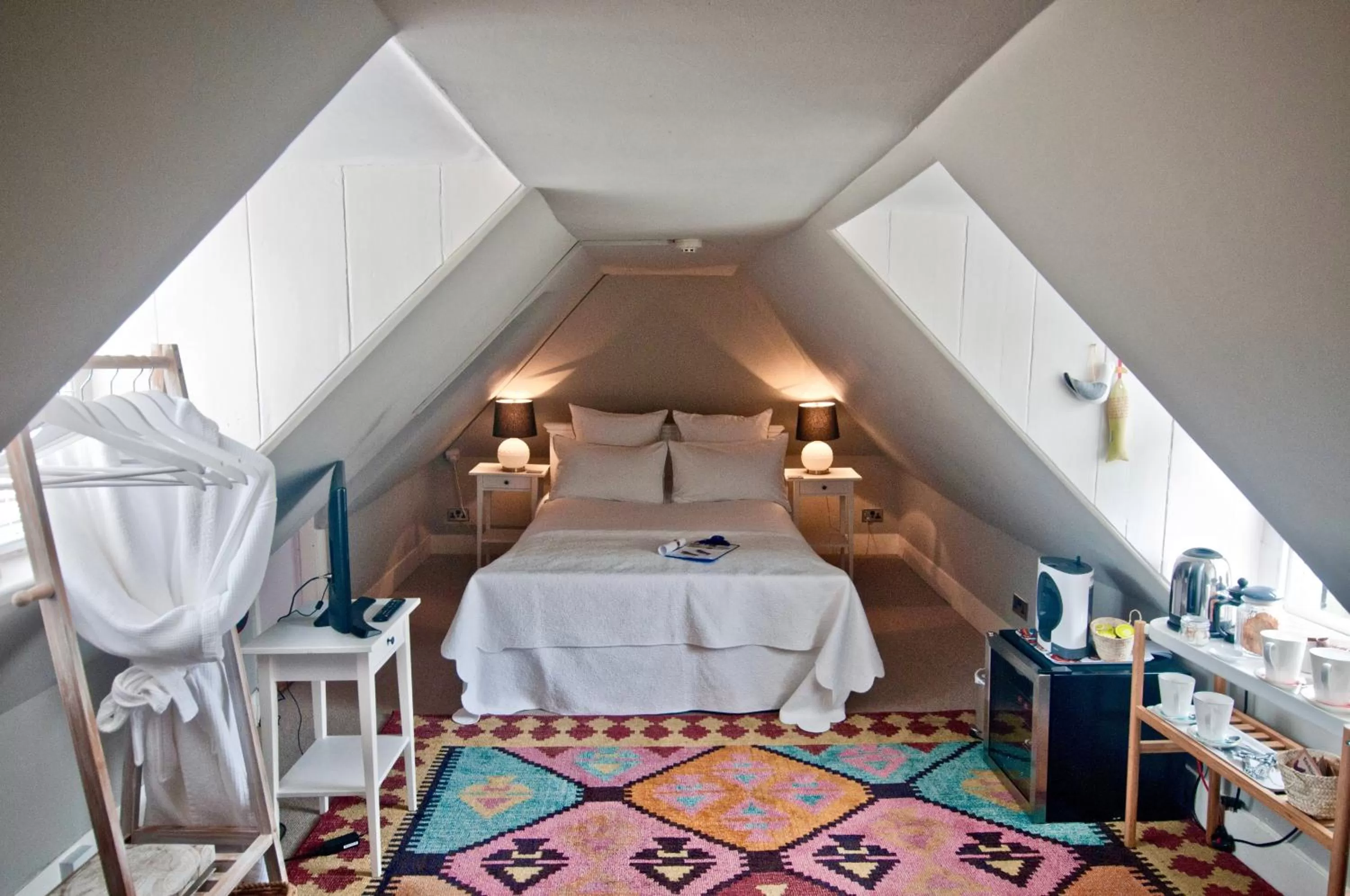 Double Room with Private External Bathroom in The Laindons