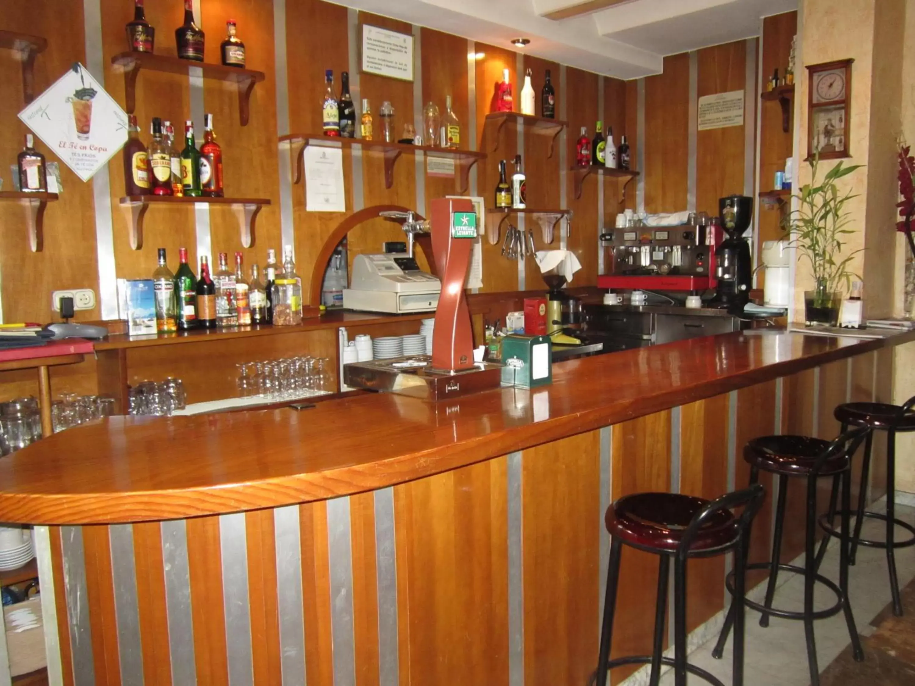 Lounge or bar, Lounge/Bar in Hotel Mediterráneo