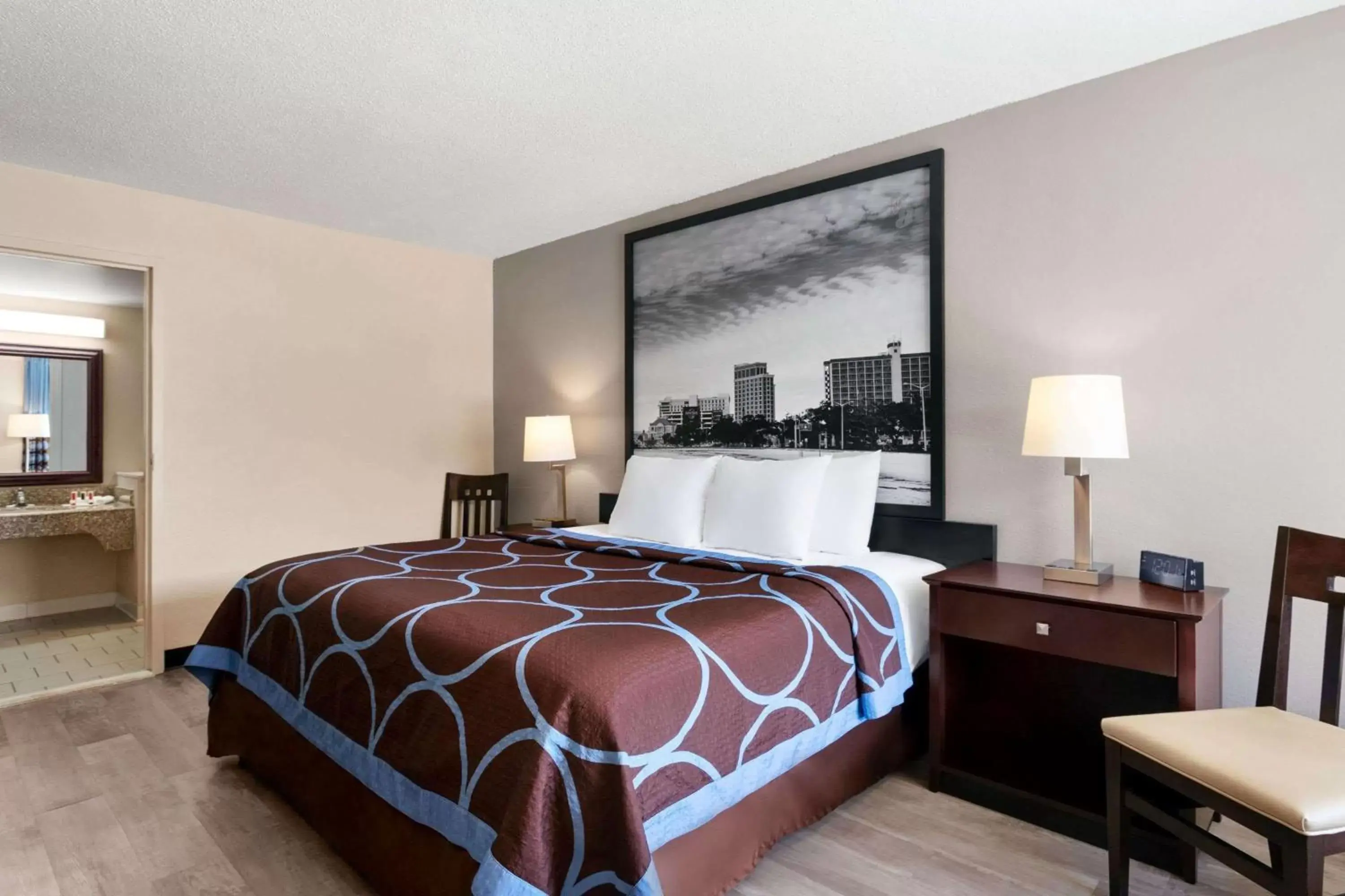 Photo of the whole room, Bed in Super 8 by Wyndham Gulfport Airport NW Near Biloxi Photo of the whole room, Bed in Super 8 by Wyndham Gulfport Airport NW Near Biloxi