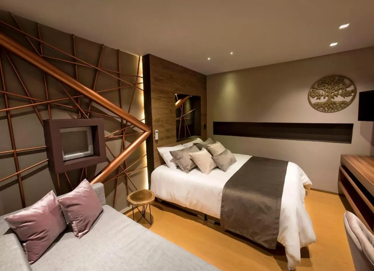 Shower, Bed in Albura Hotel