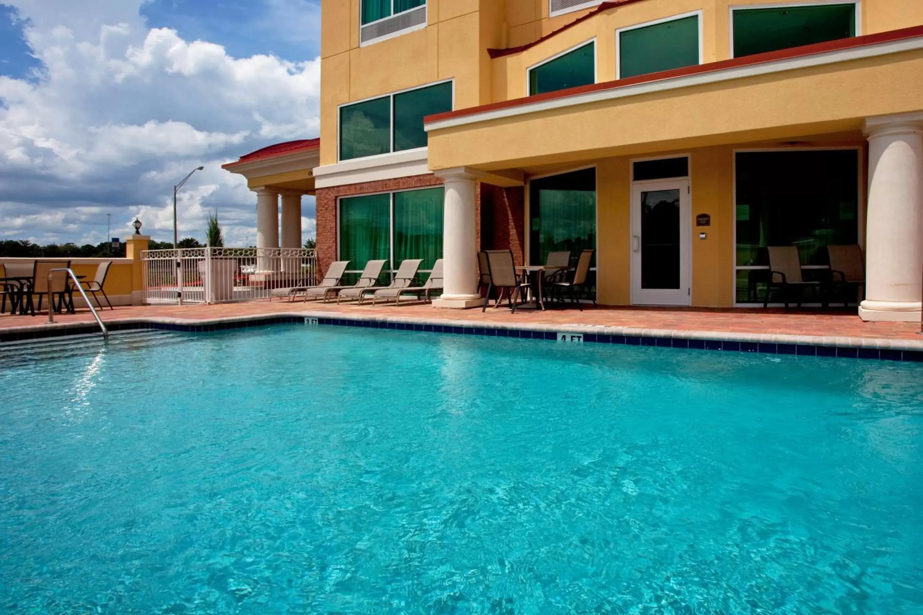 Swimming Pool in Holiday Inn Express Hotel & Suites Chaffee - Jacksonville West, an IHG Hotel