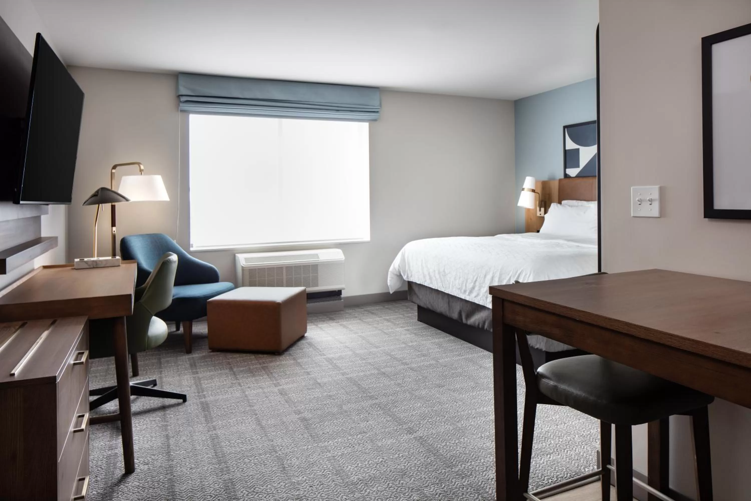 Bed in Staybridge Suites - Iowa City - Coralville by IHG