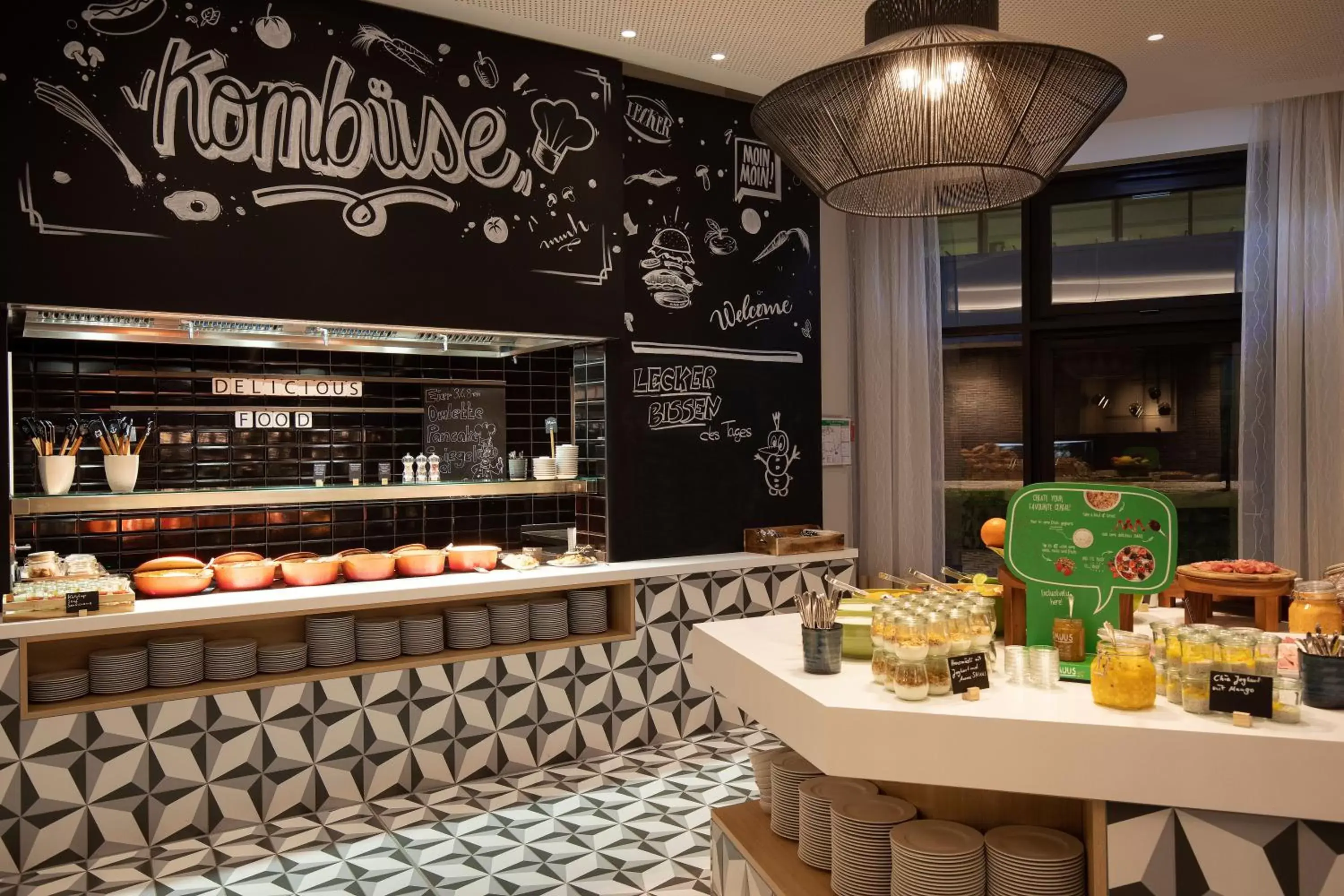 Breakfast, Restaurant/Places to Eat in Holiday Inn Hamburg - City Nord, an IHG Hotel