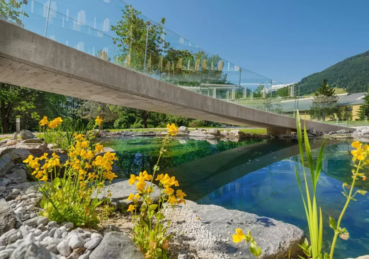 Garden, Swimming Pool in Johannesbad Hotel Palace - Kinder bis 11 kostenfrei