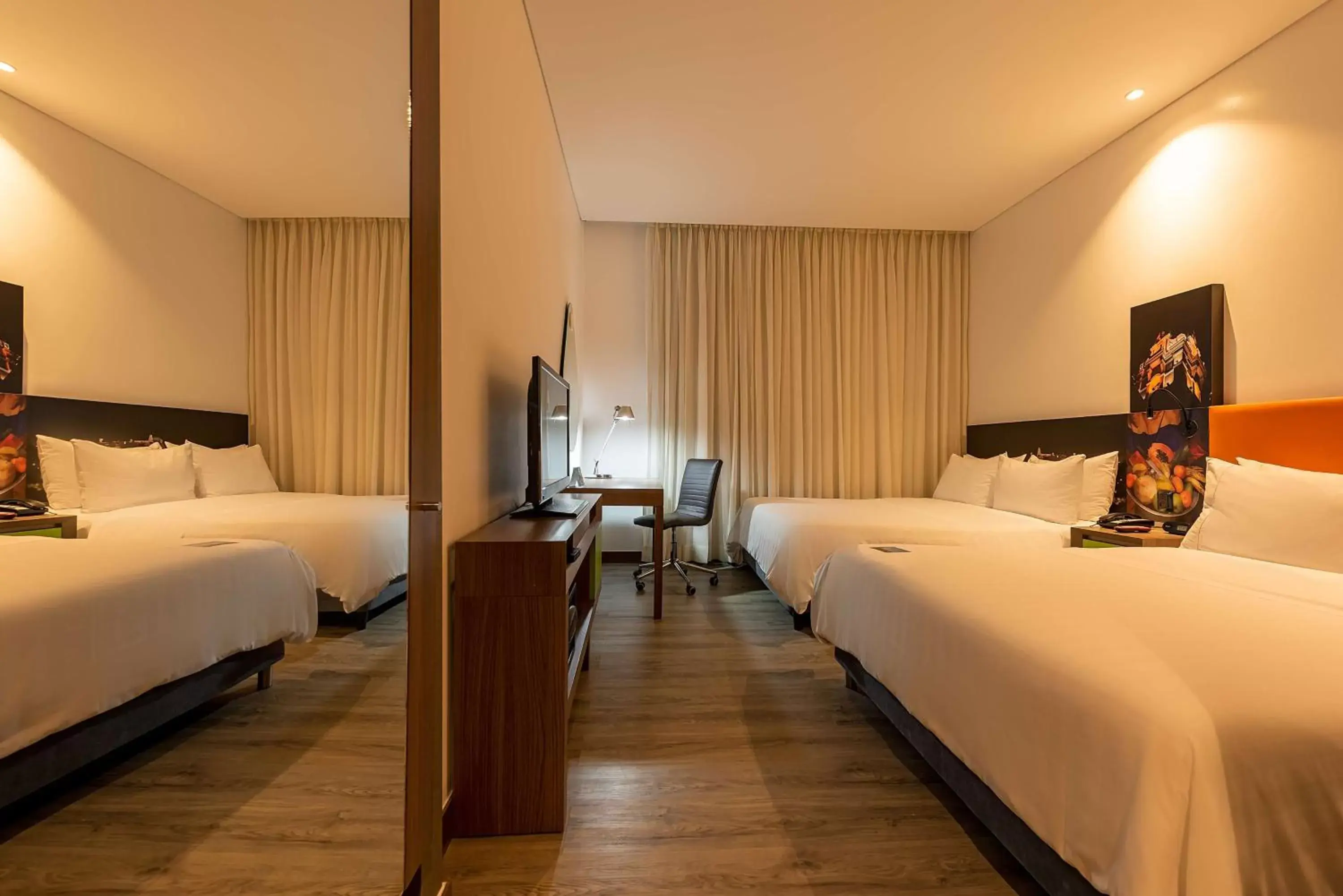 Bedroom, Bed in Hampton by Hilton Cartagena