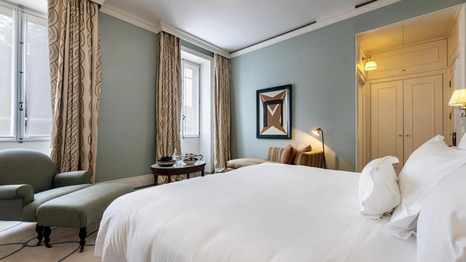 Photo of the whole room, Bed in Vidago Palace