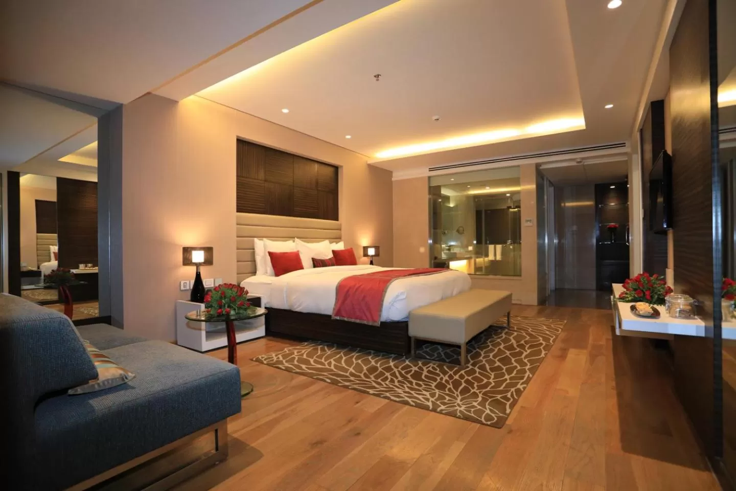 Photo of the whole room, Bed in Radisson Udaipur