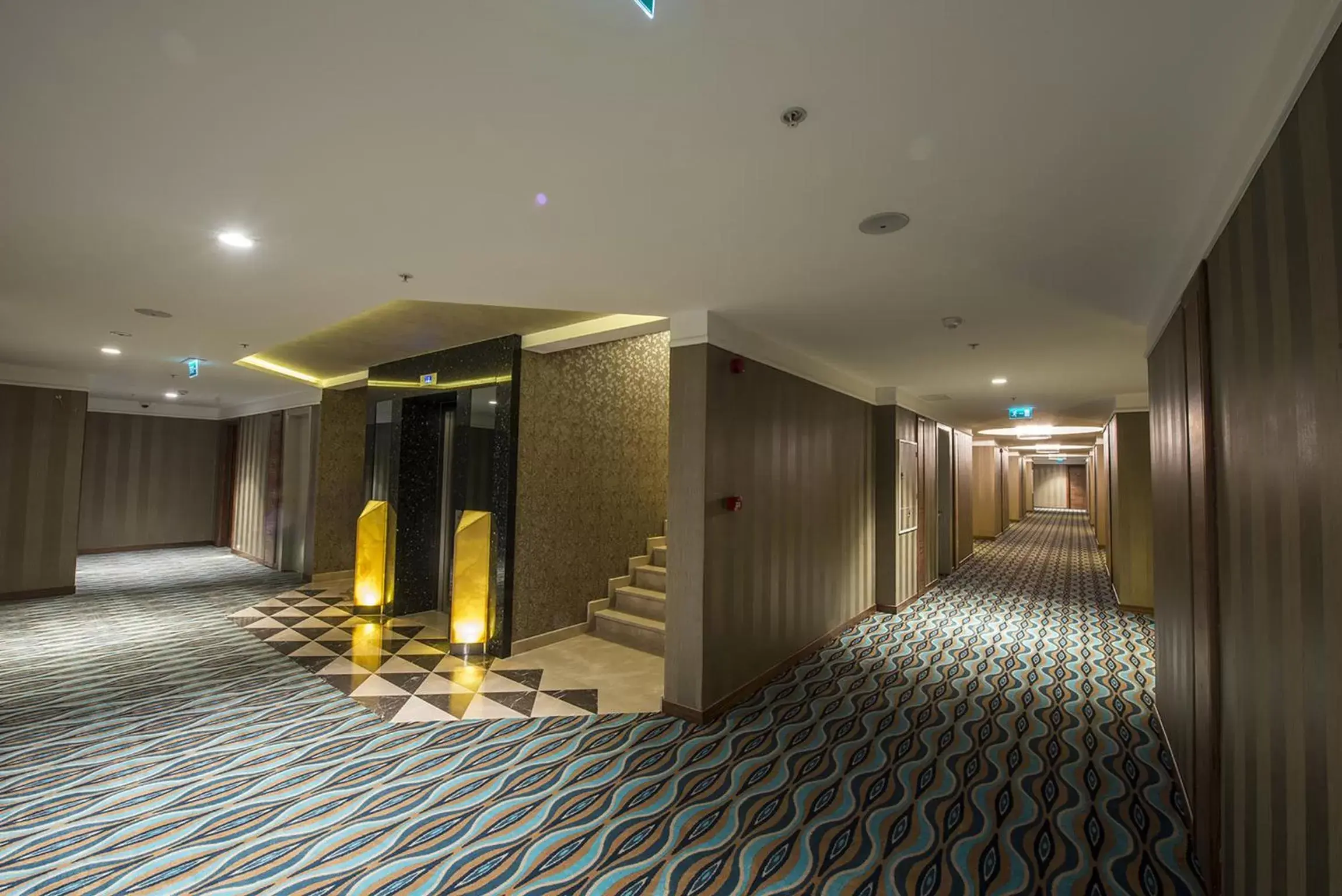 Lobby or reception in Ramada by Wyndham Gemli̇k