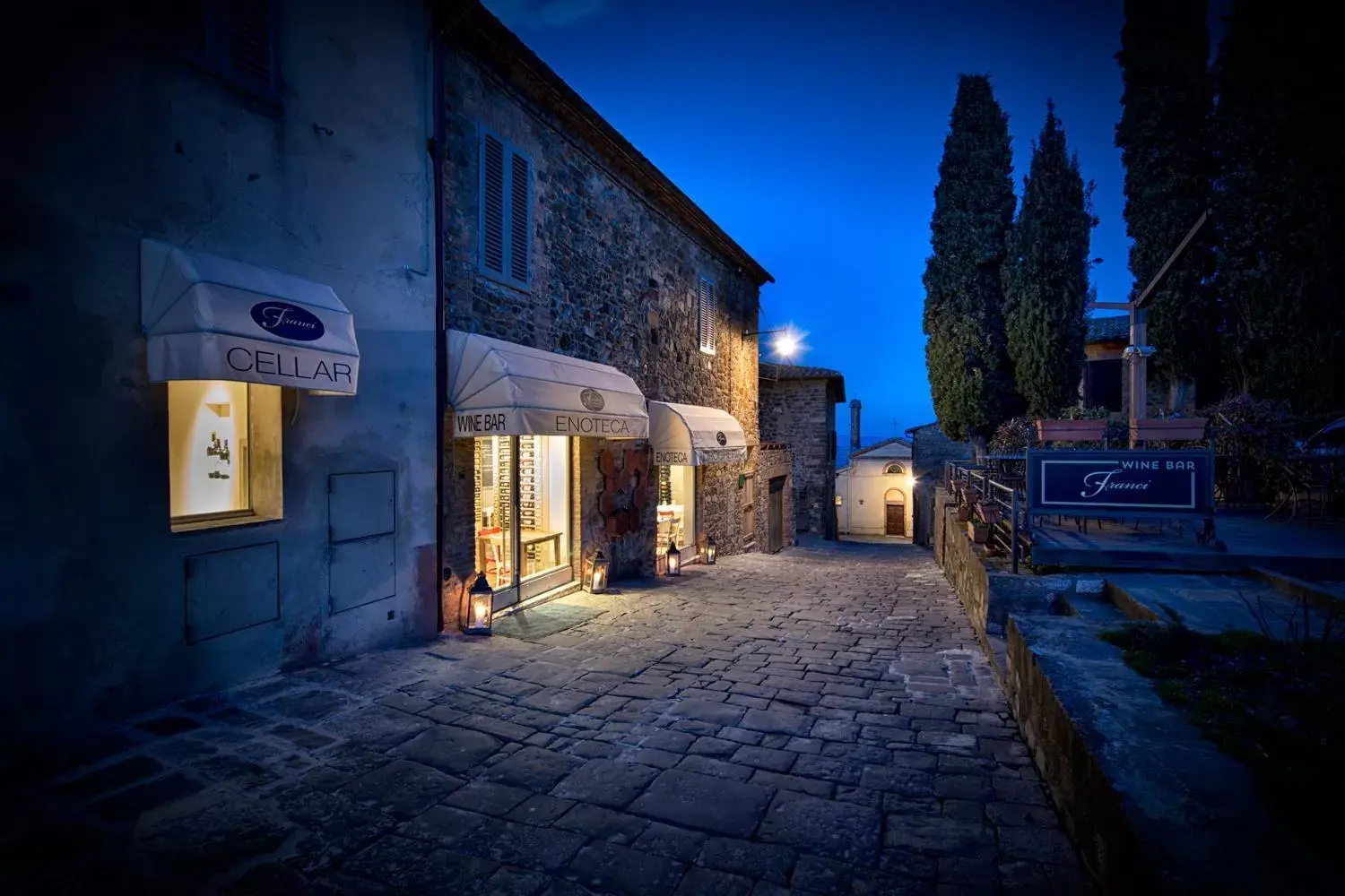 Restaurant/places to eat, Property Building in Drogheria e Locanda Franci