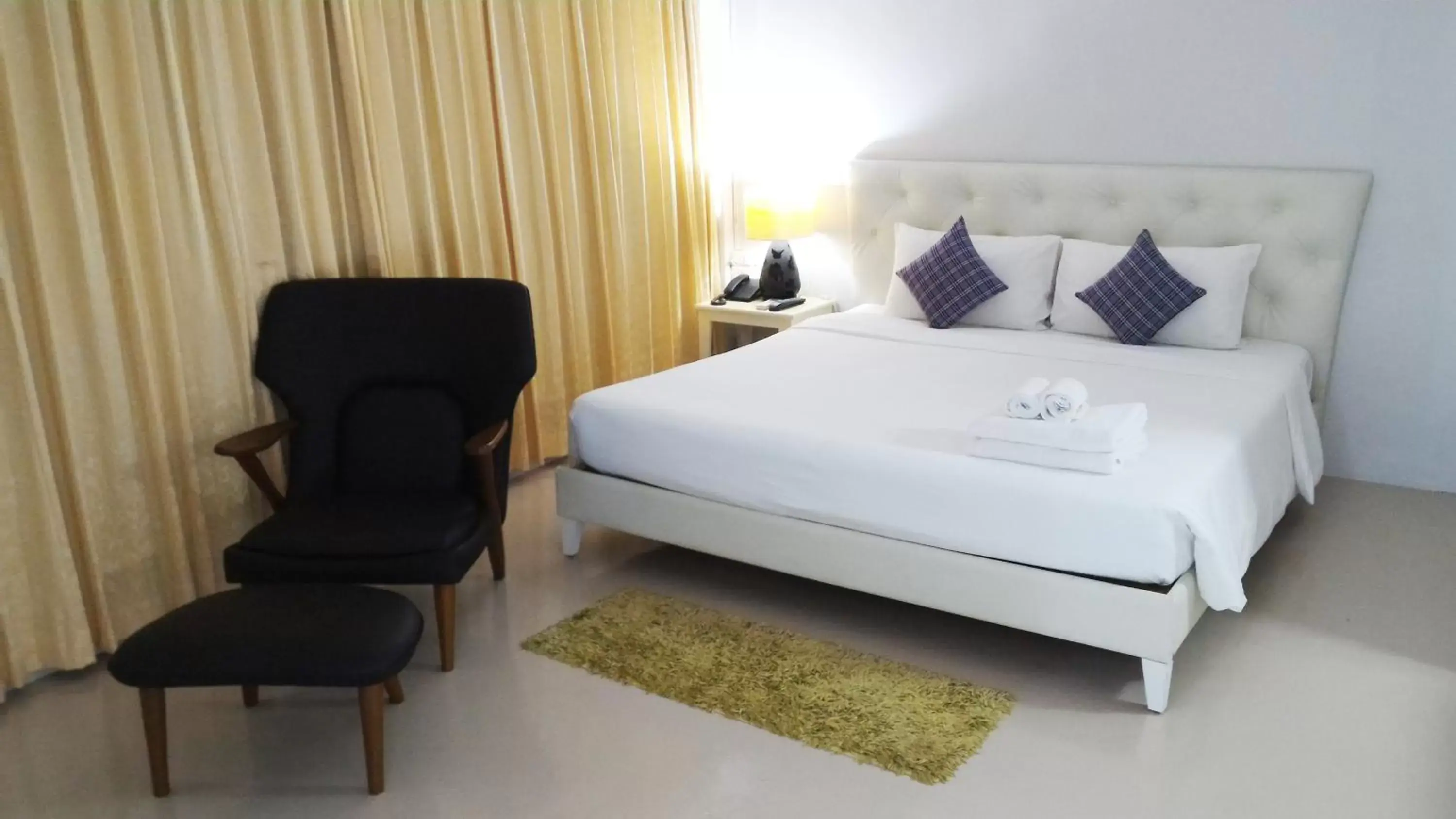 Bed in S2S Queen Trang Hotel