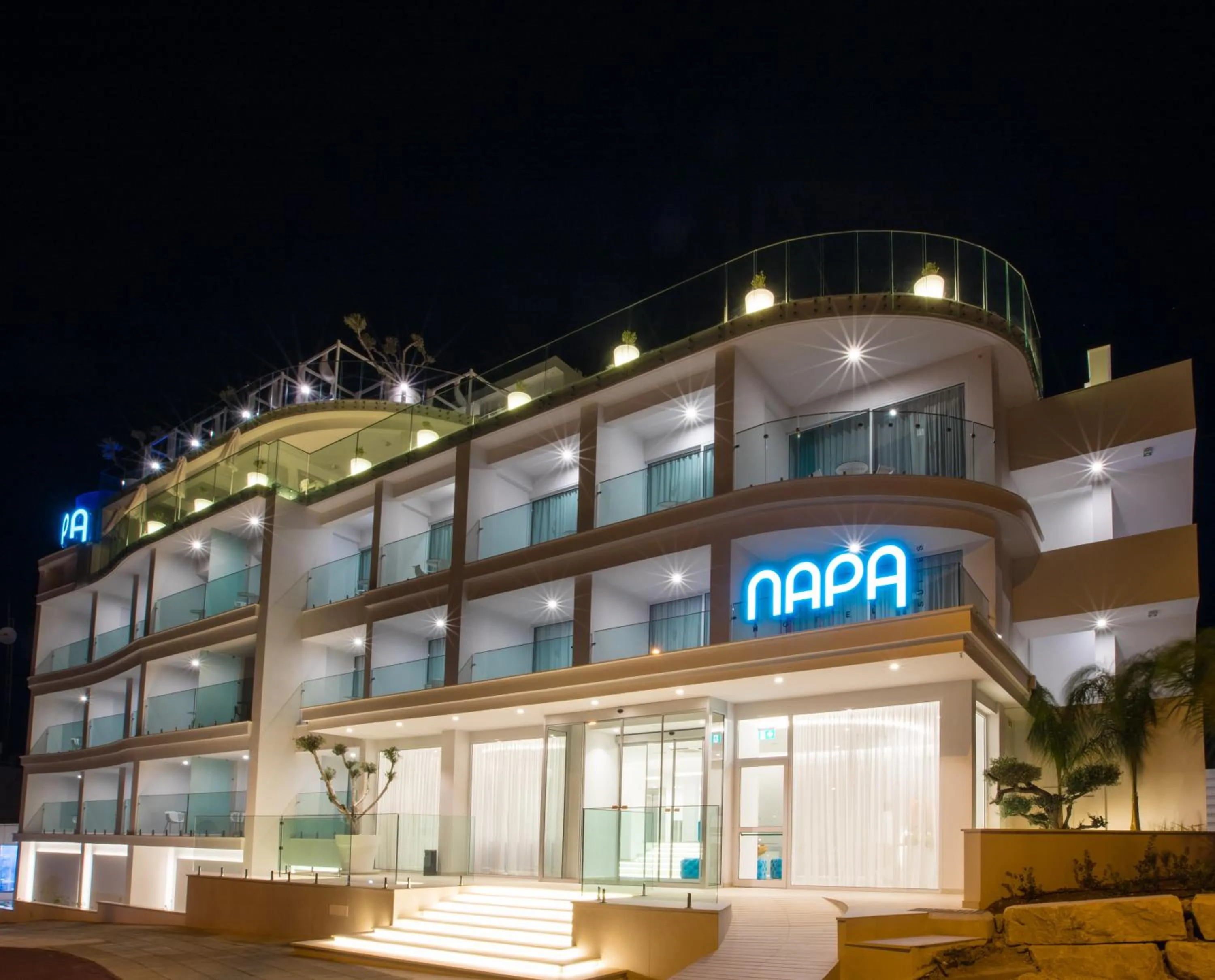 Facade/entrance in Hotel Napa Suites (Adults Only)