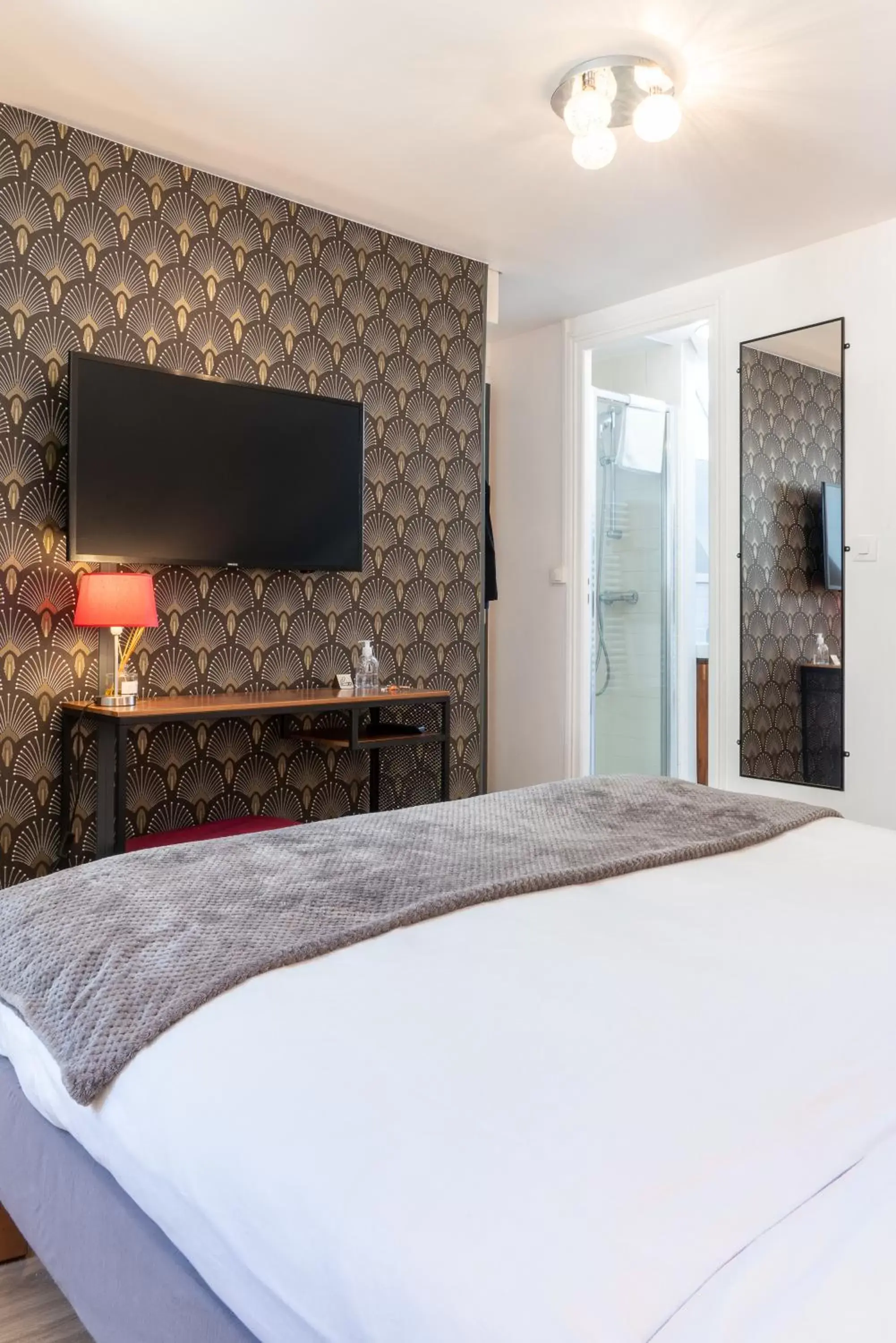 7 Attic Studio Apartment - Top Floor in TOWNHOUSE TROUVILLE - Appart'Hotel & Studios 7 Attic Studio Apartment - Top Floor in TOWNHOUSE TROUVILLE - Appart'Hotel & Studios