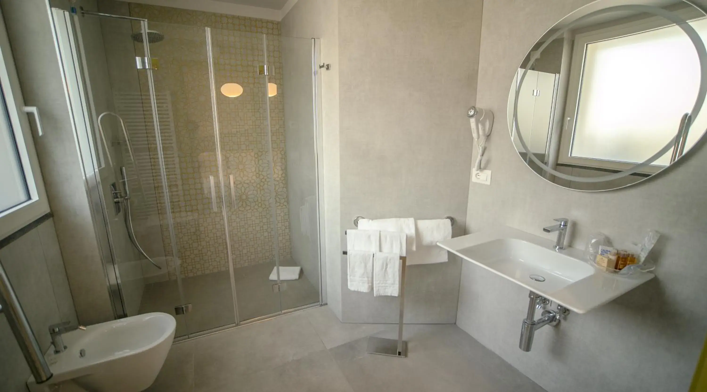 Bathroom in Hotel Malavoglia