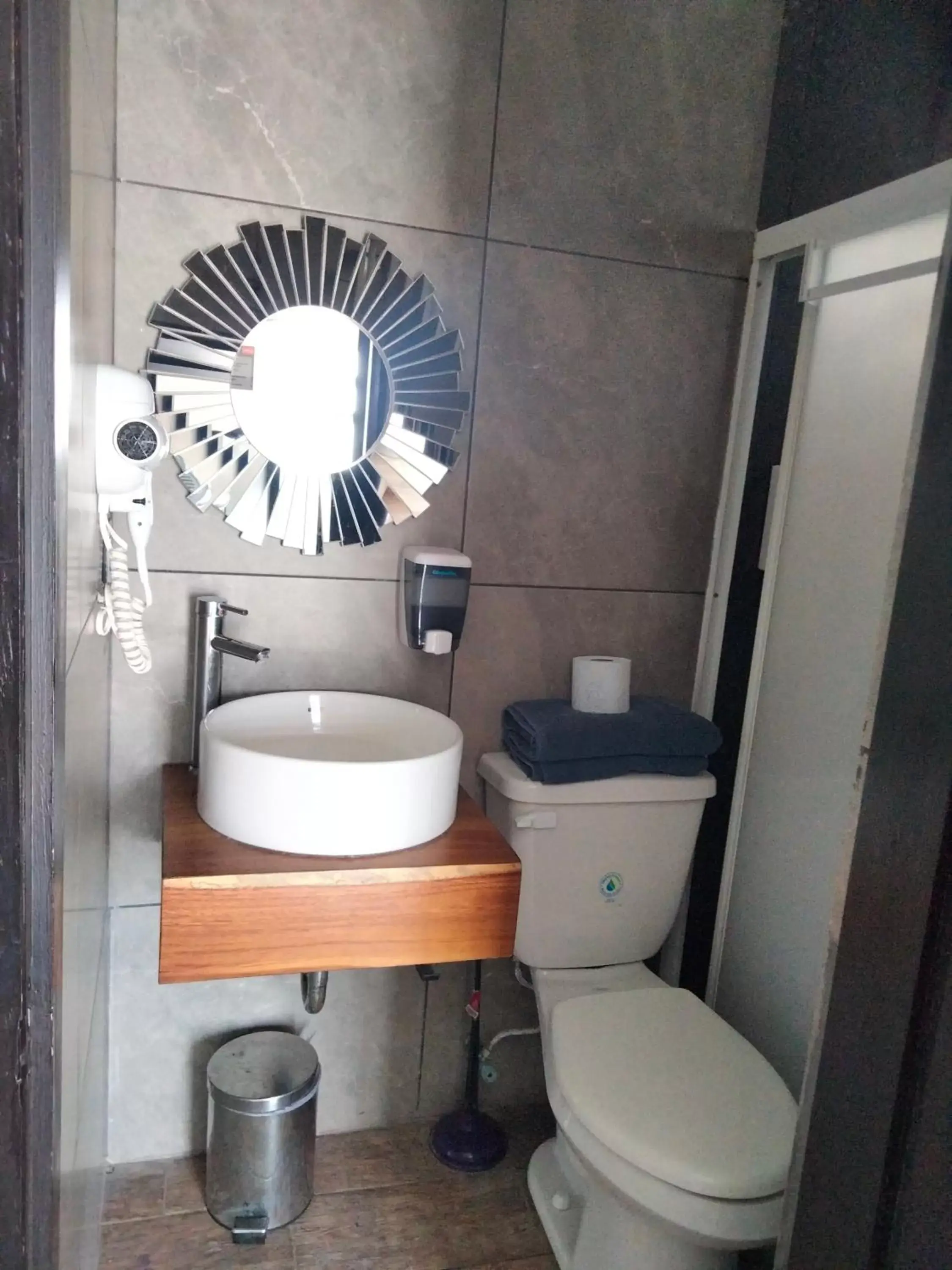 Toilet, Bathroom in Abitare Durango By Grupo Salazar