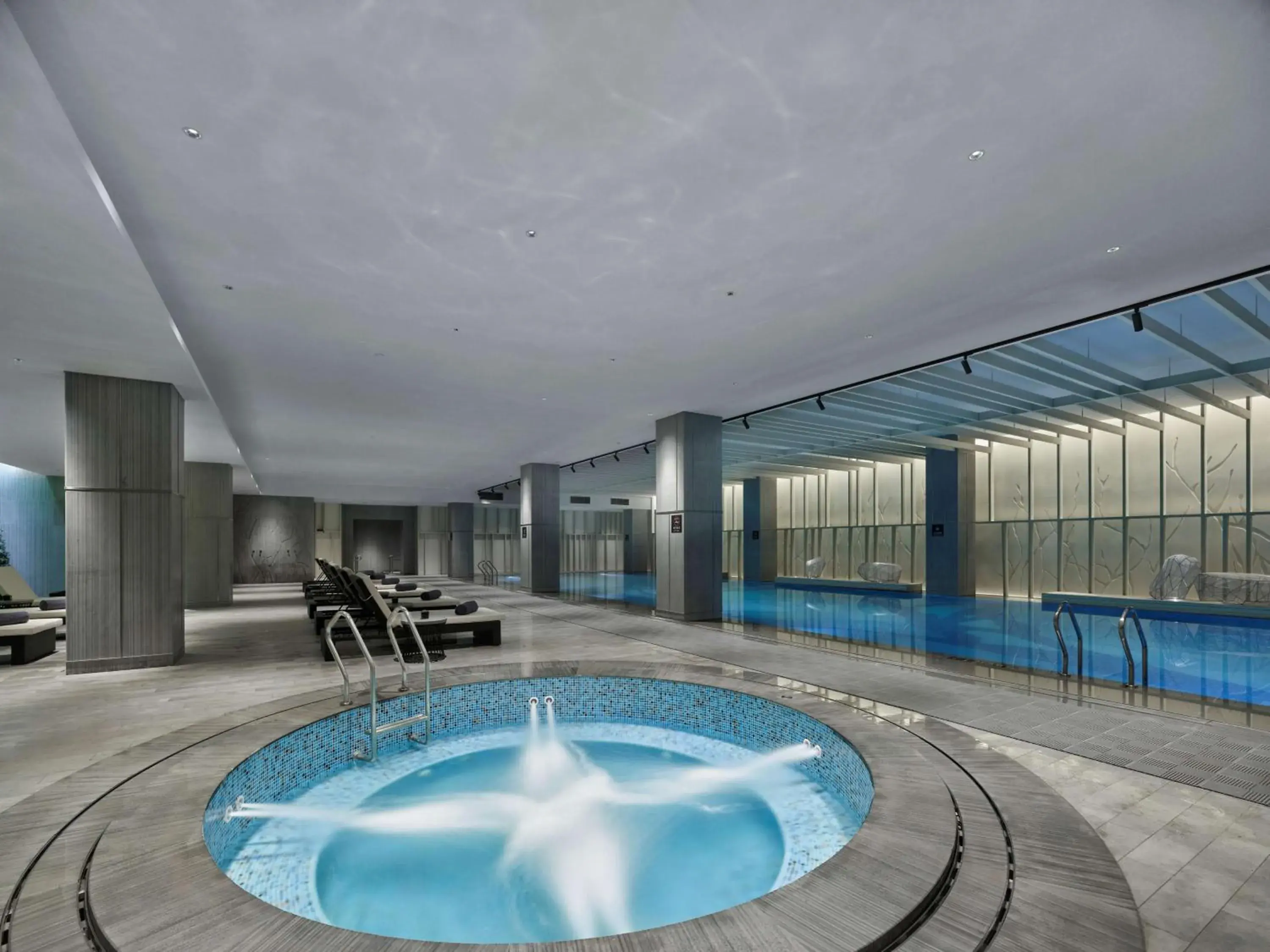 Sports, Swimming Pool in Hilton Shanghai Songjiang Guangfulin