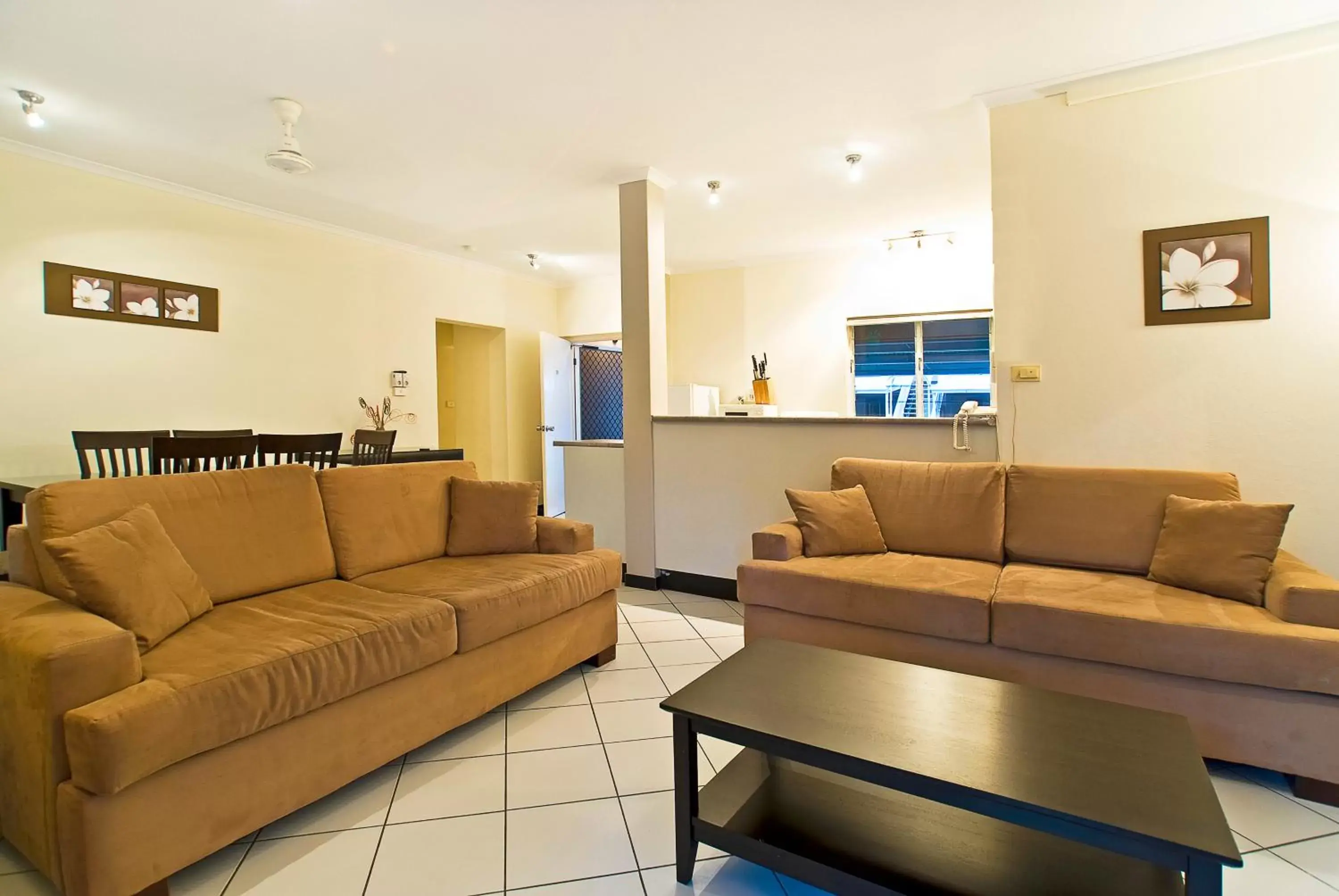 Living room, Seating Area in Nimrod Resort Apartments