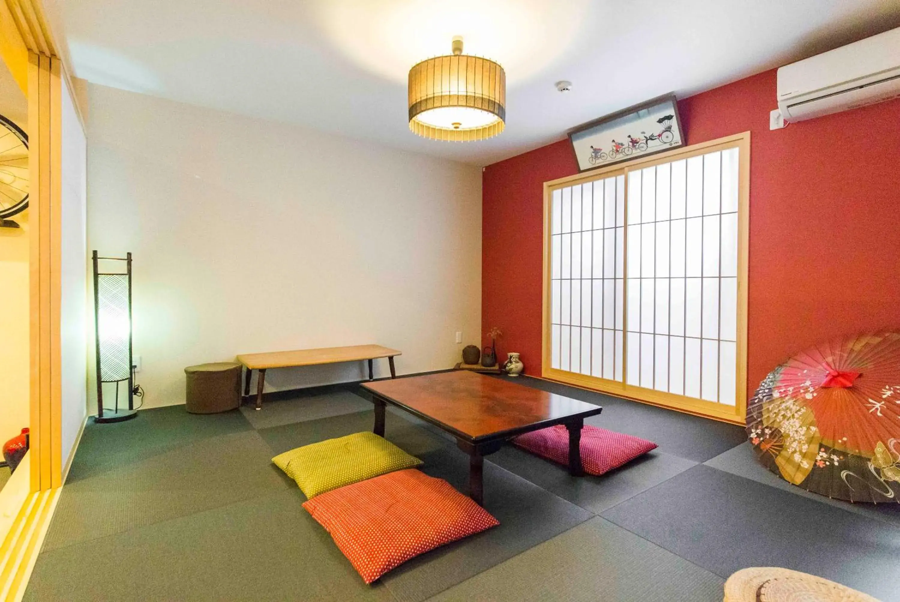 Communal lounge/ TV room, Seating Area in Fujitaya BnB