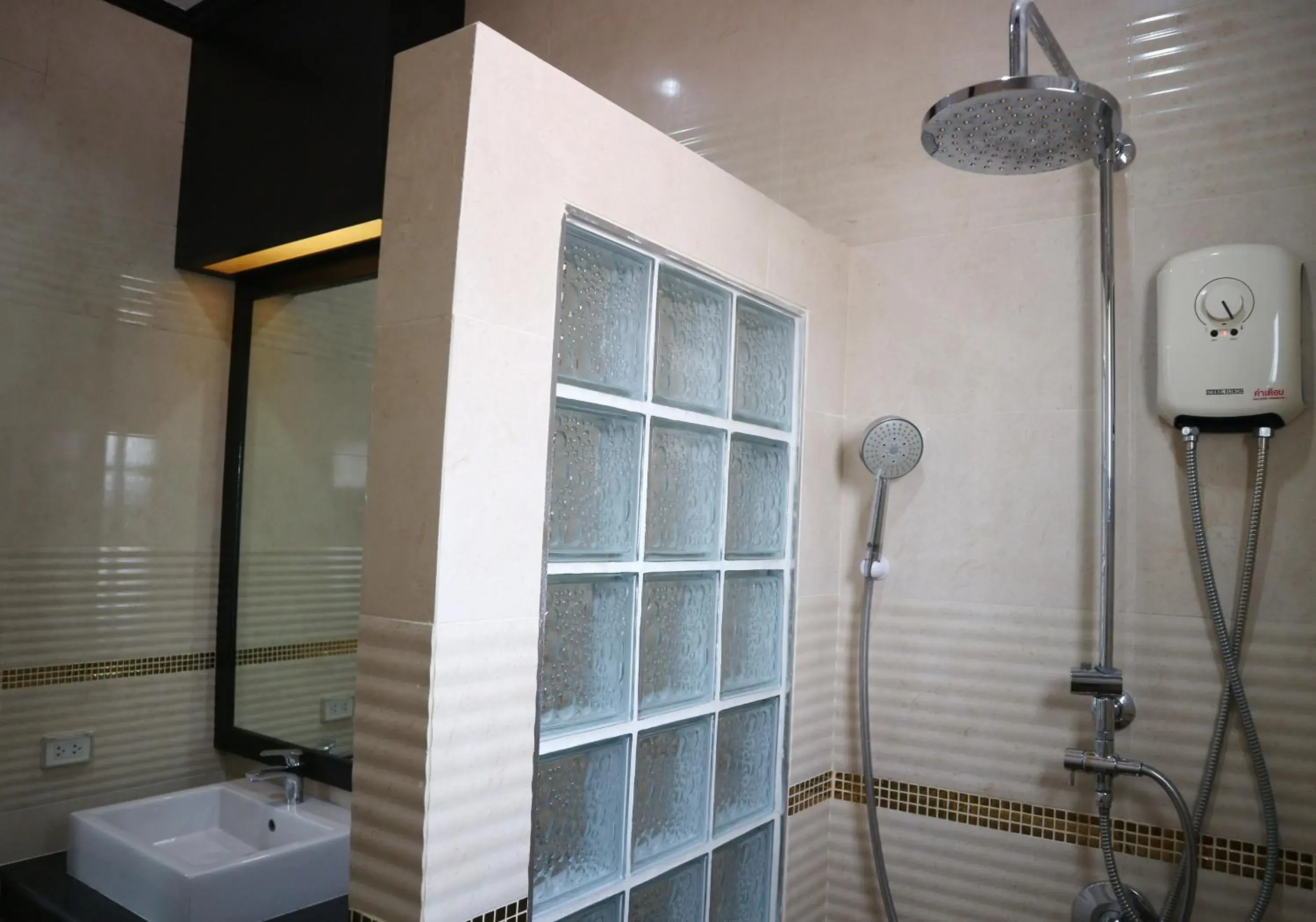 Shower in The Best Aonang Villas
