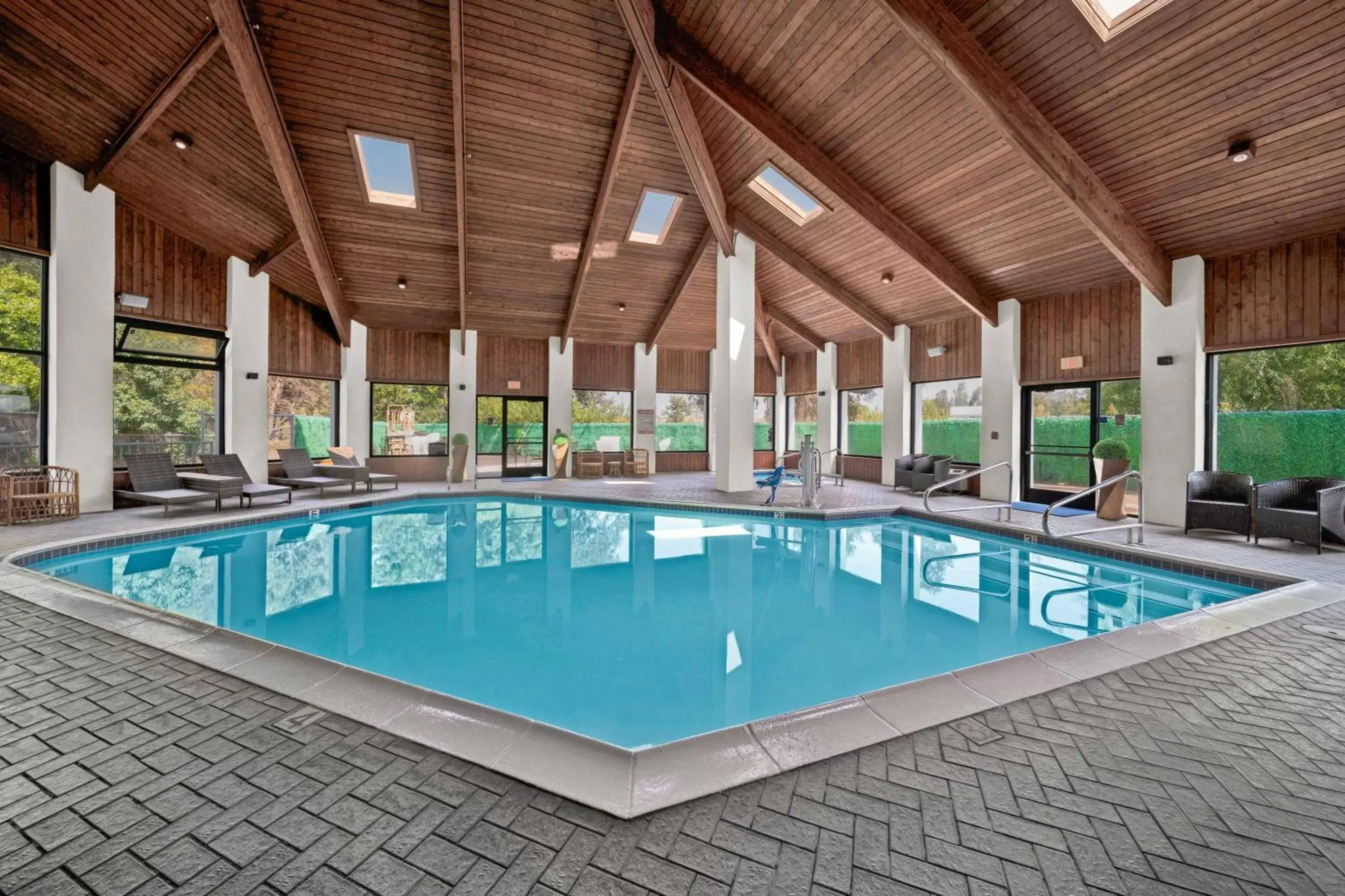Pool view in Baymont by Wyndham Anderson Pool view in Baymont by Wyndham Anderson