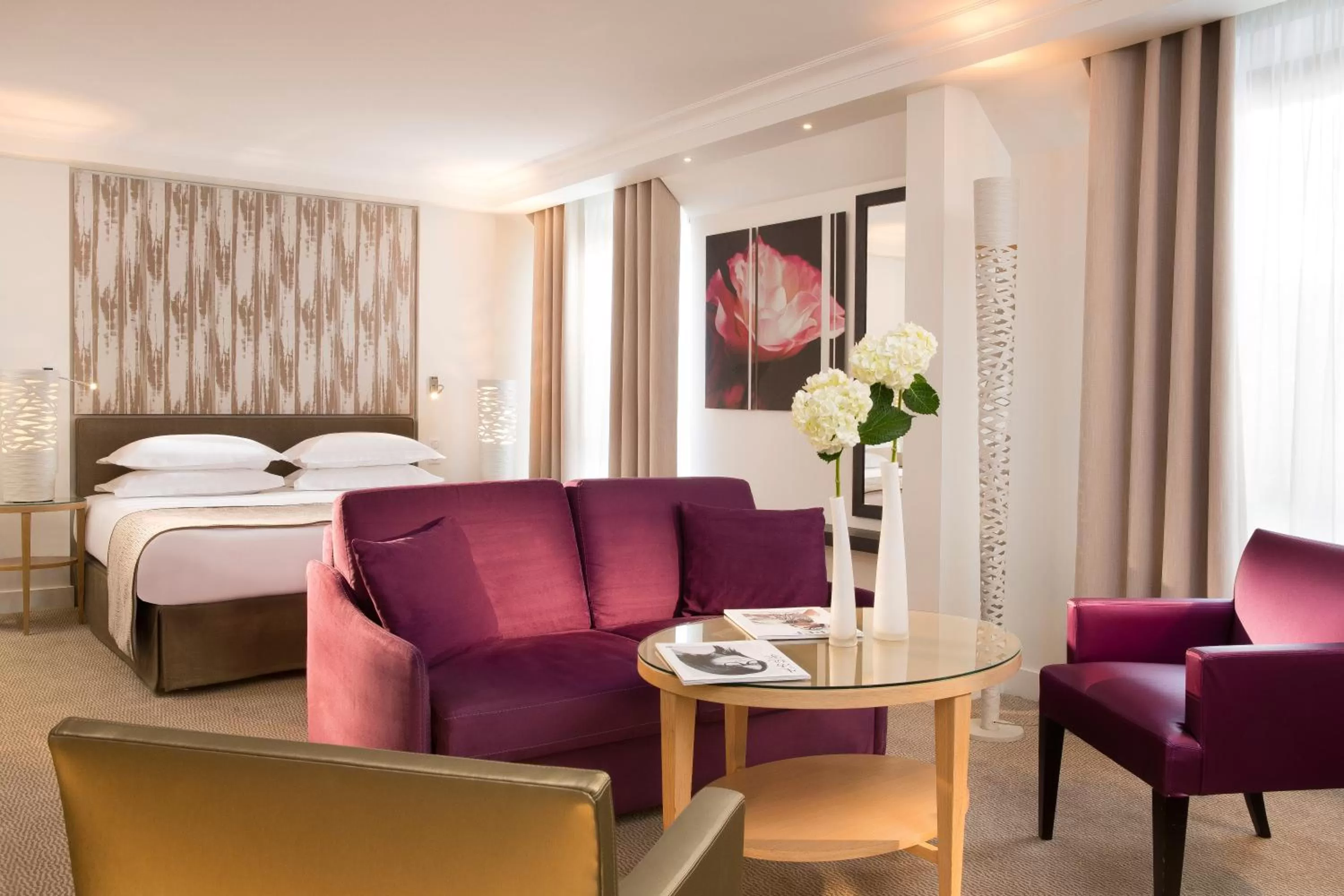 Bed in Garden-Elysée