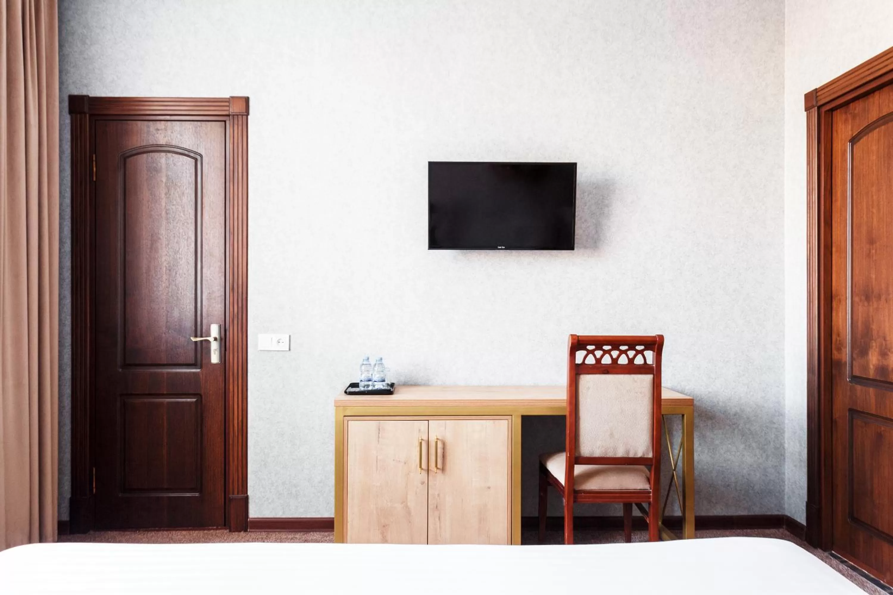 hair dresser in Western Suites Hotel