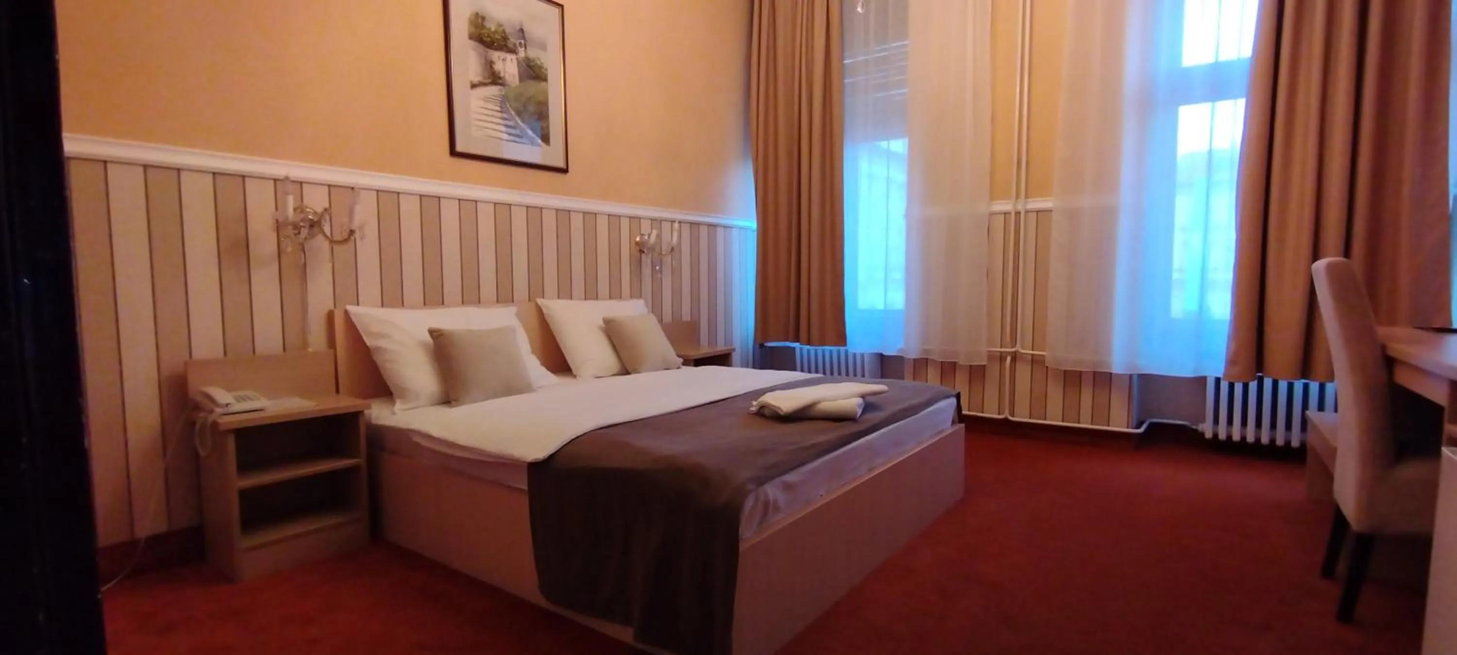 Bedroom, Bed in Hotel Vojvodina