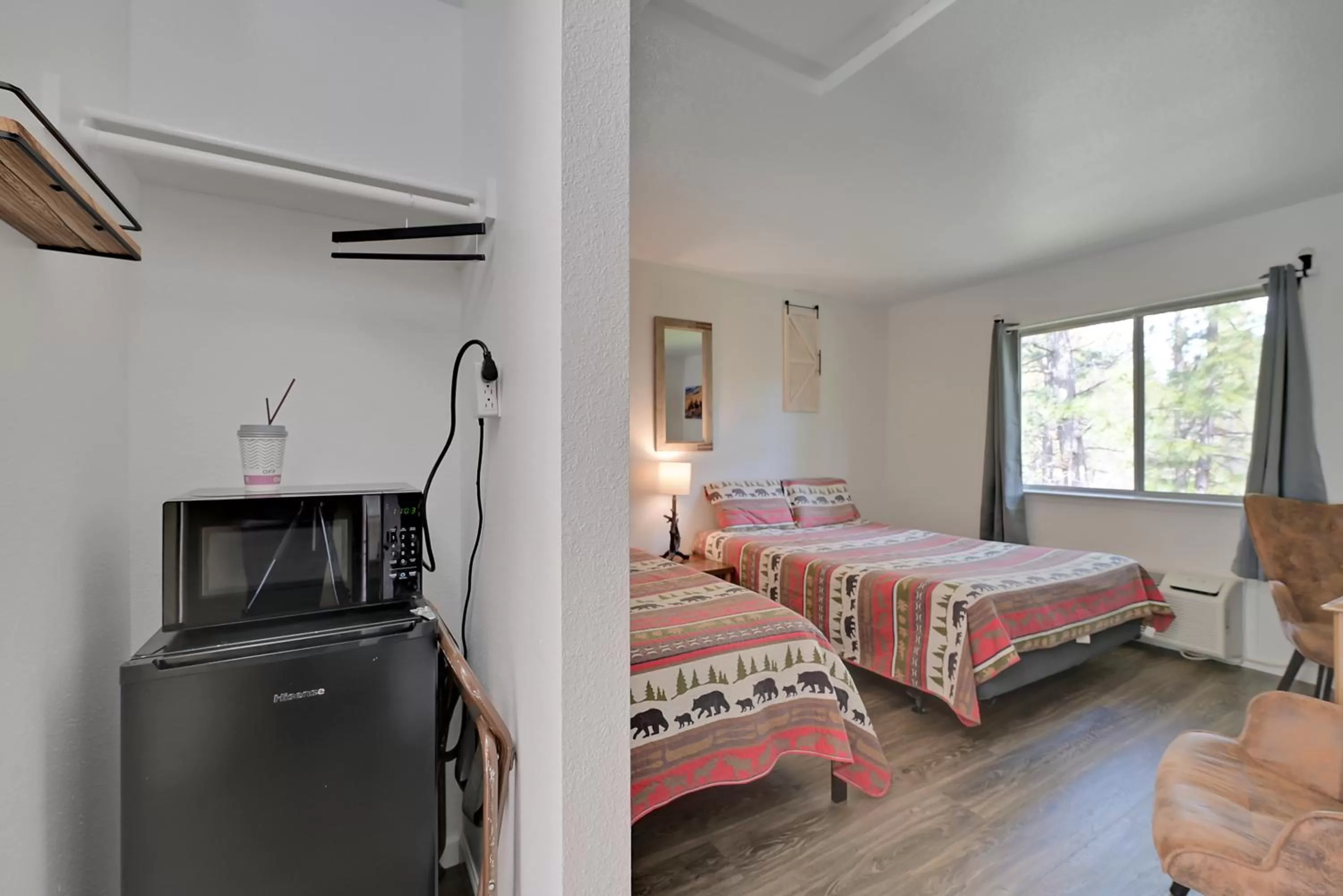 Photo of the whole room in Brownsville Motel