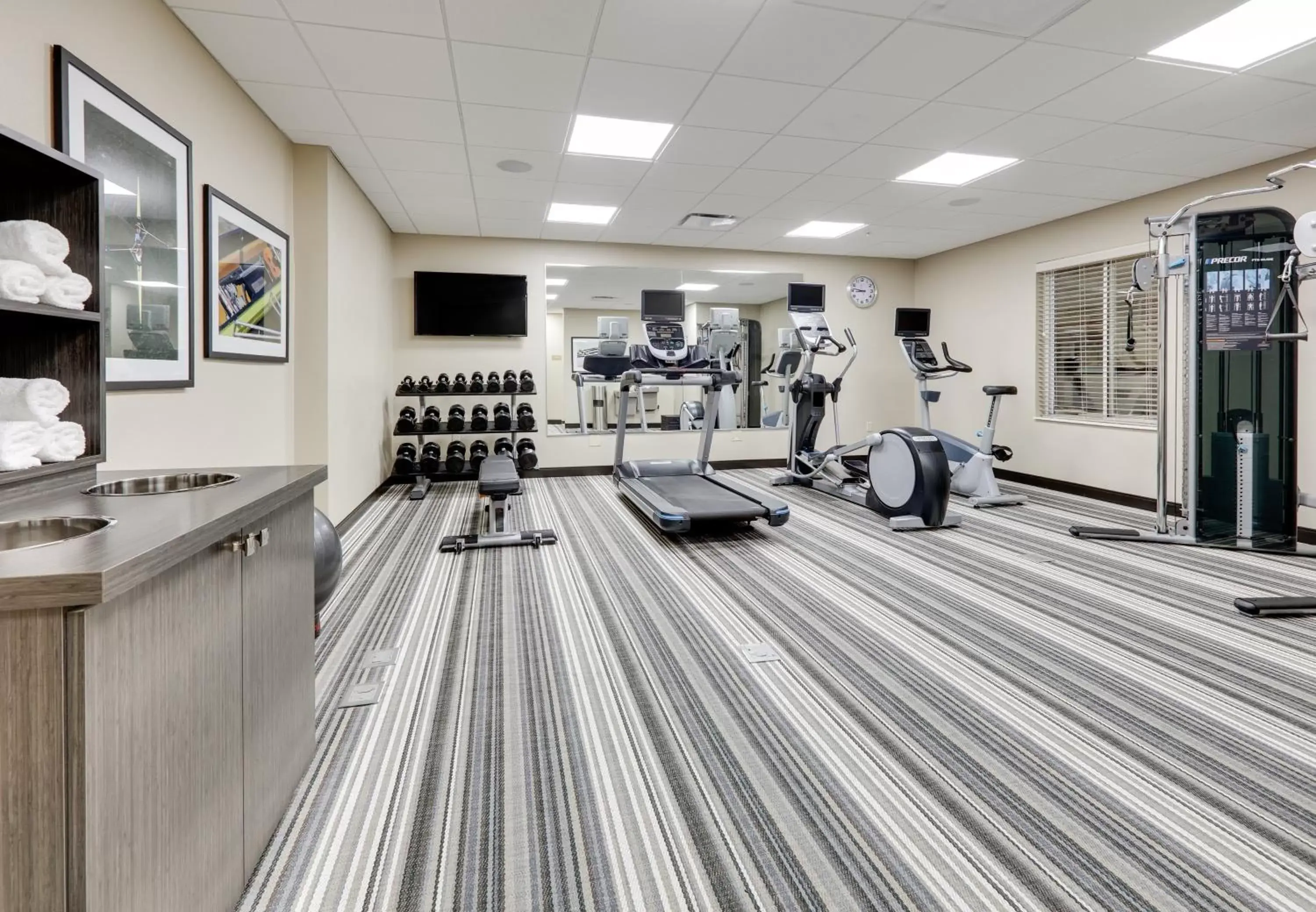 Fitness centre/facilities, Fitness Center/Facilities in Candlewood Suites - Farmers Branch, an IHG Hotel