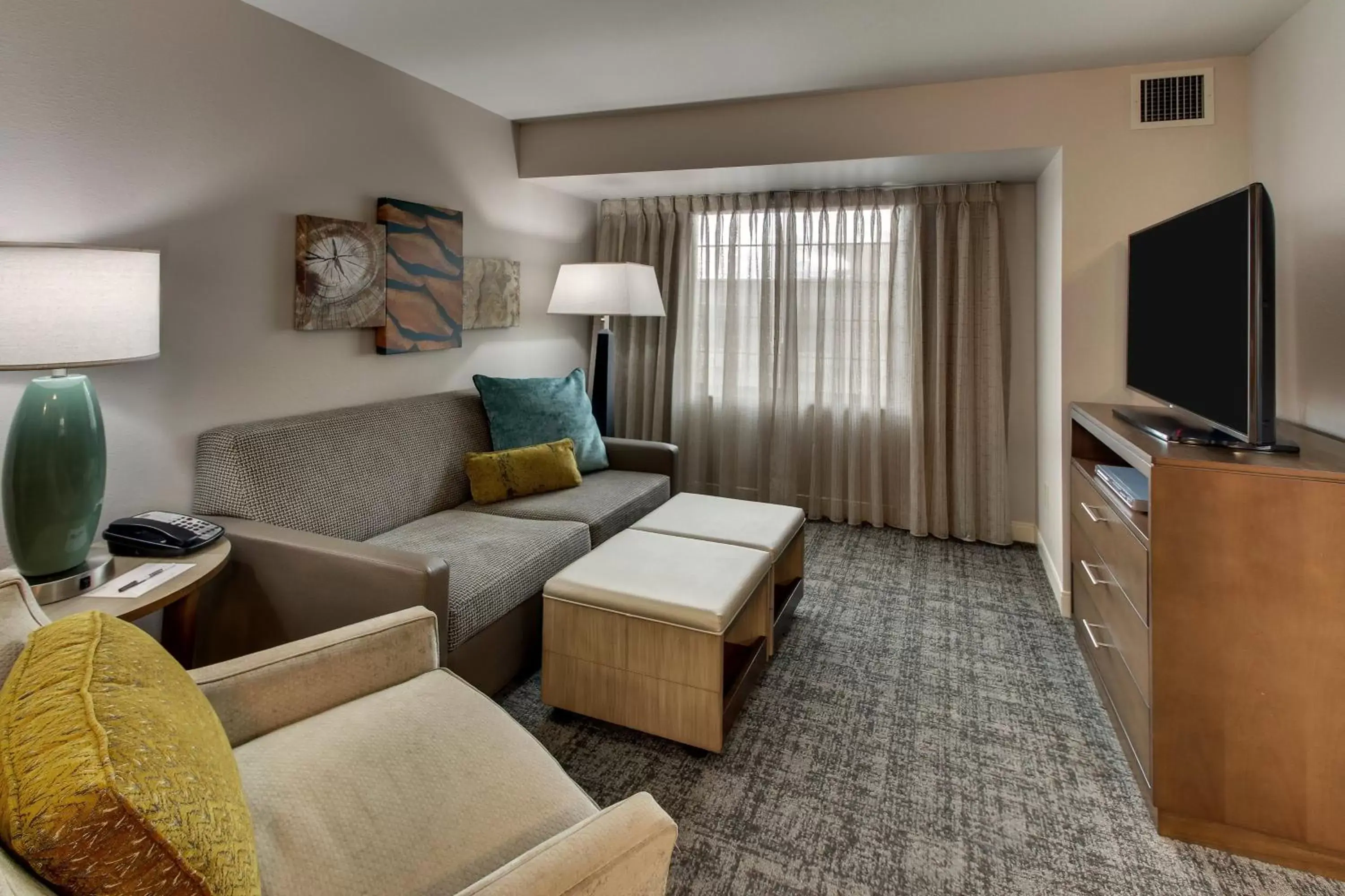 Photo of the whole room, Seating Area in Staybridge Suites Missoula, an IHG Hotel