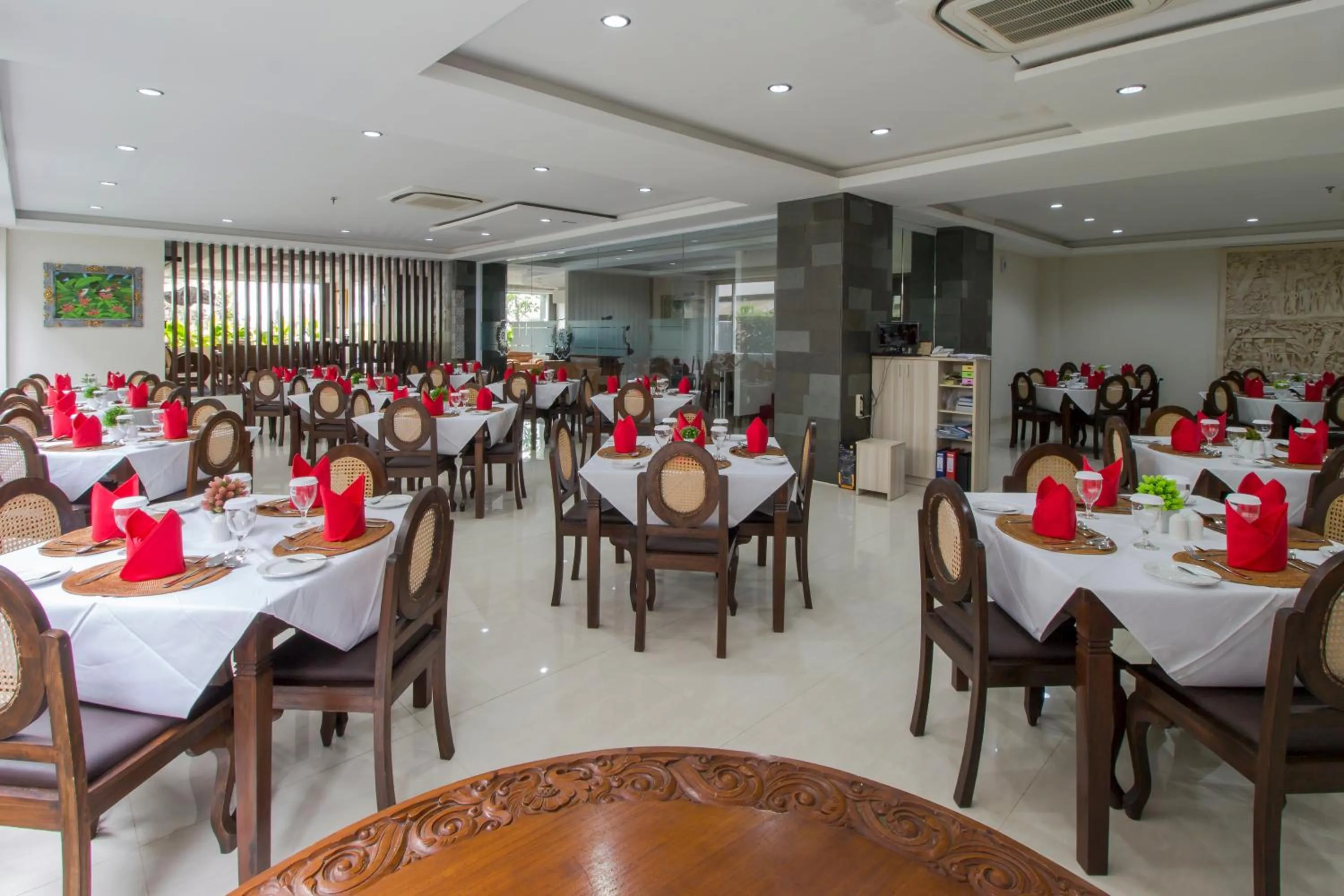 Restaurant/places to eat in Grand Puri Saron Hotel Yogyakarta