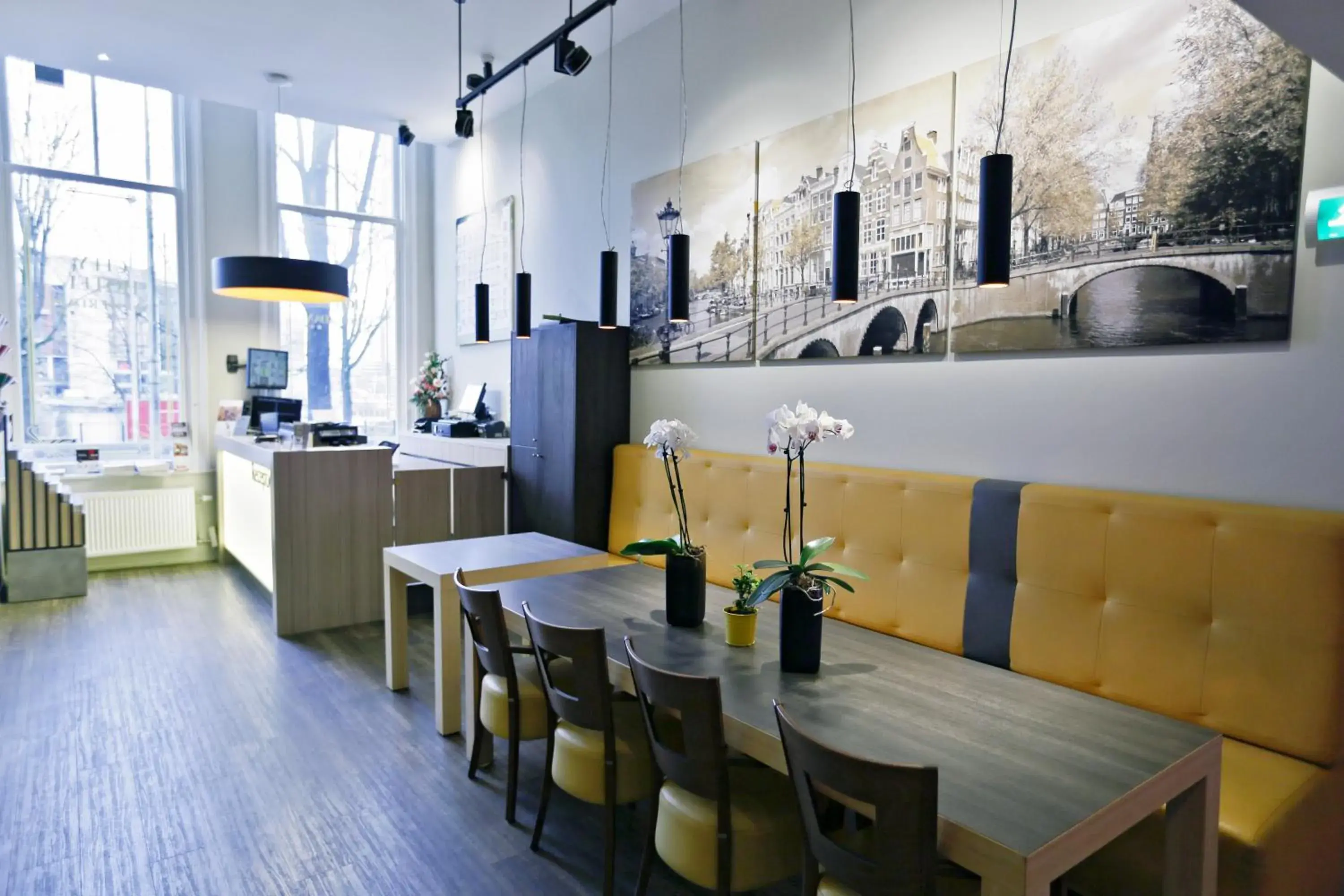 Lobby or reception in City Hotel Amsterdam Lobby or reception in City Hotel Amsterdam