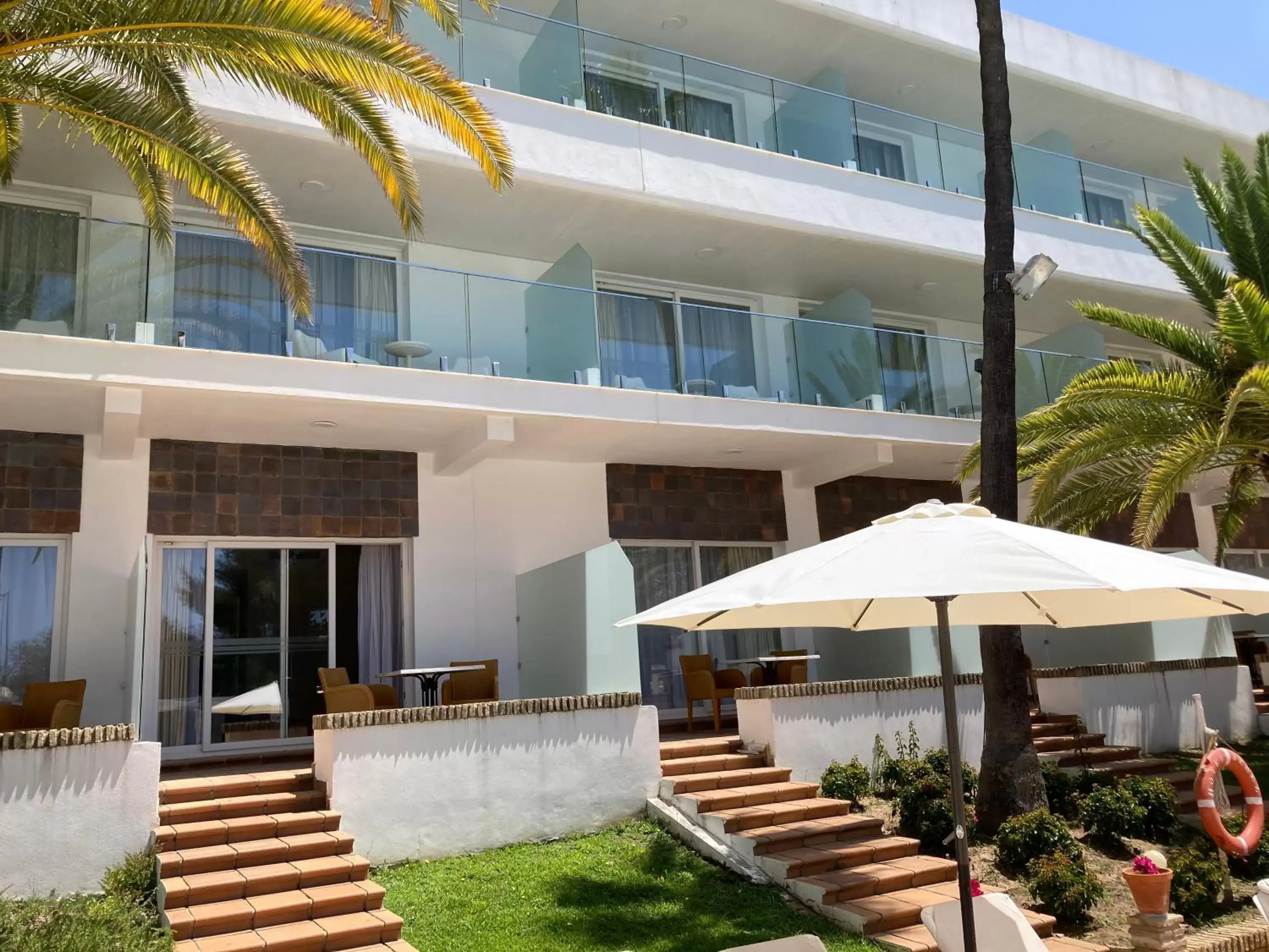 Pool view, Property Building in Hotel Jerez & Spa