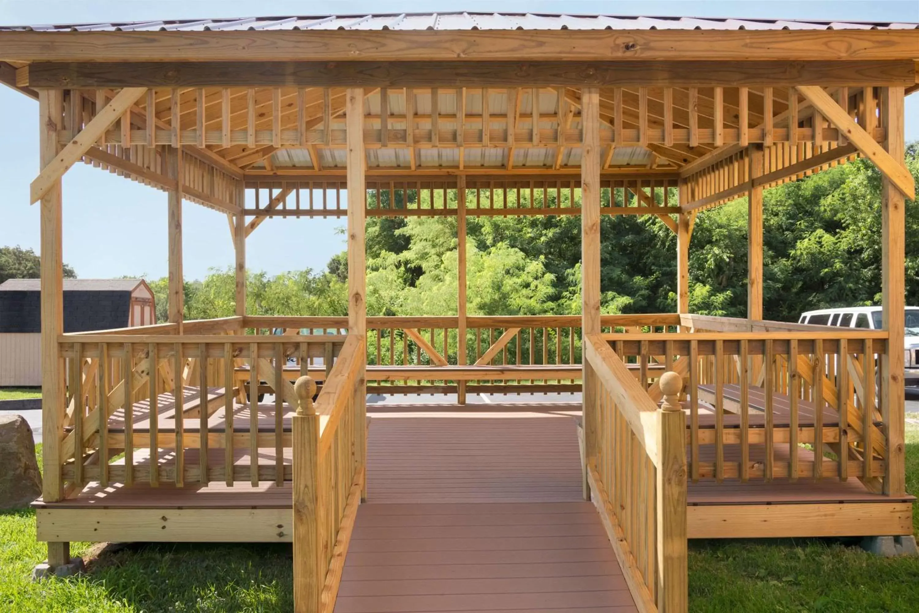 Property building in Super 8 by Wyndham Mayfield Property building in Super 8 by Wyndham Mayfield