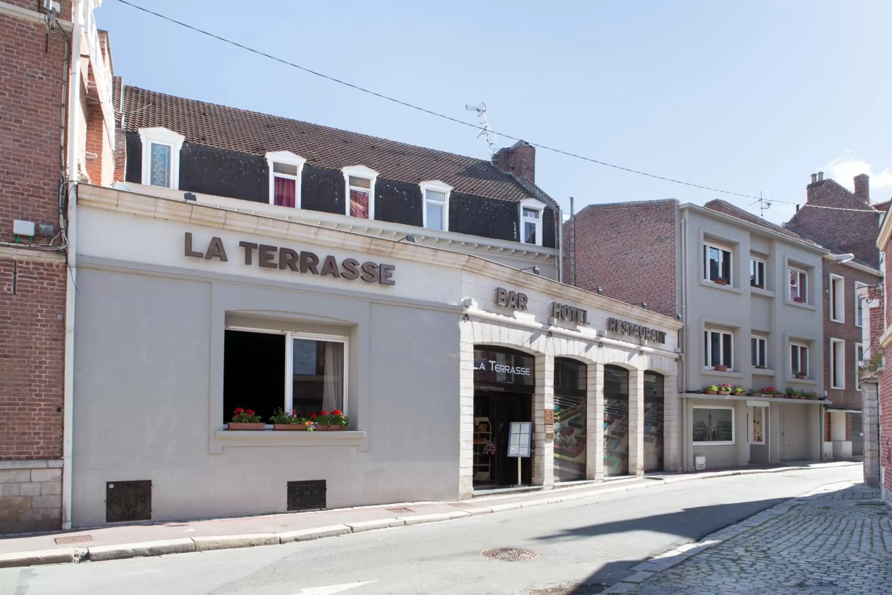 Facade/entrance, Property Building in La Terrasse