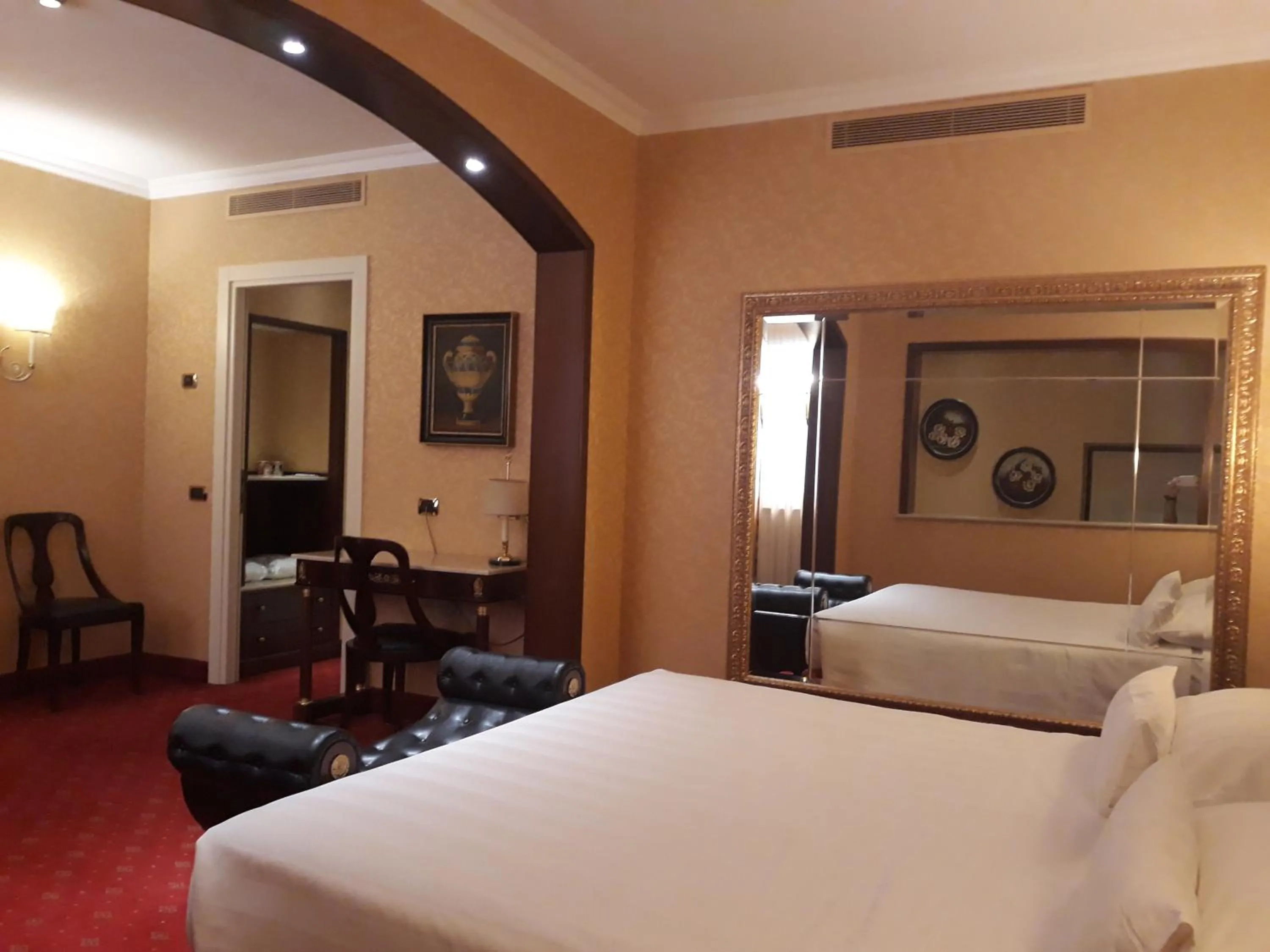 Living room, Bed in Hotel Motel Luna