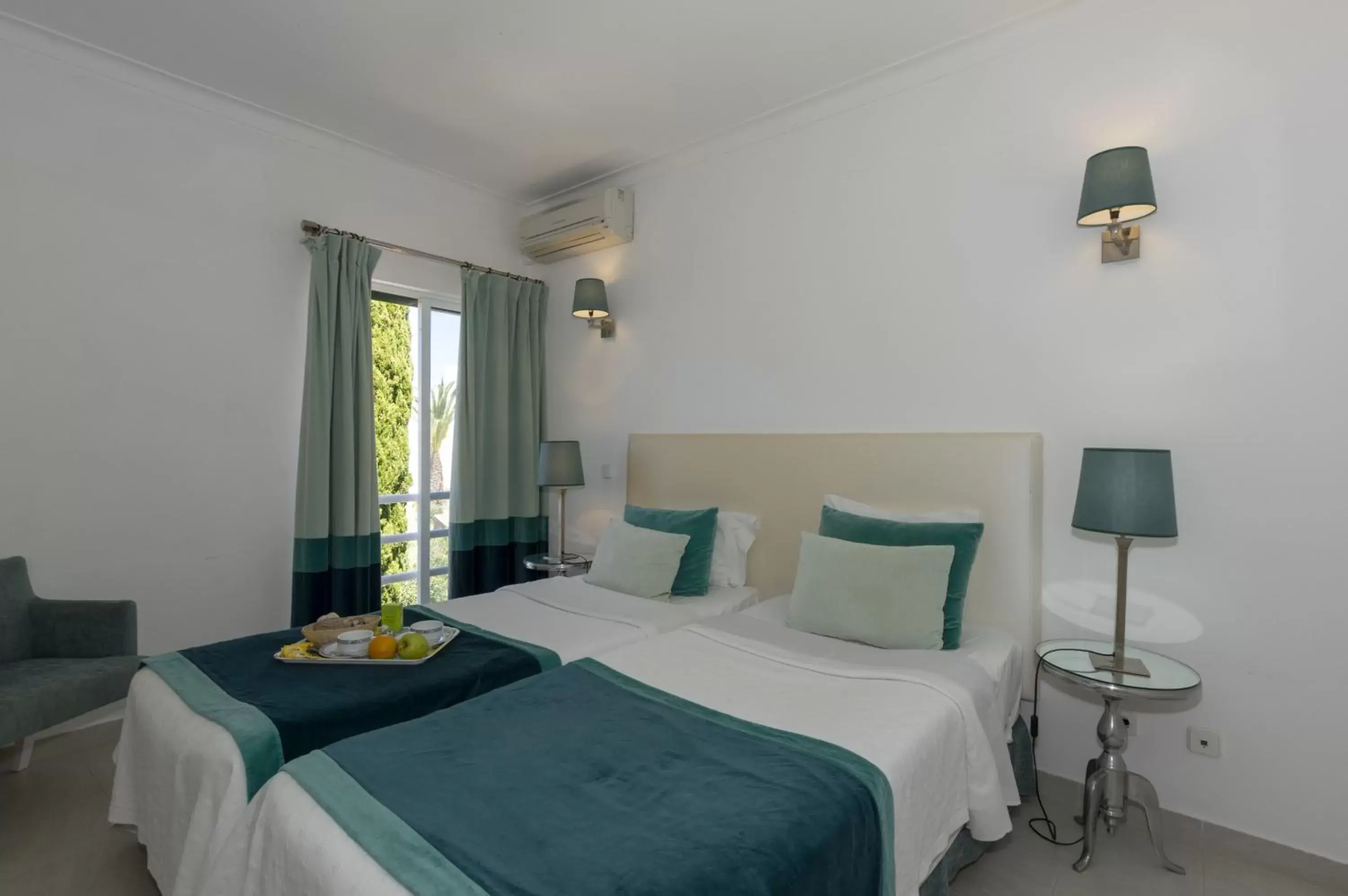 Bedroom, Bed in Rocha Brava Village Resort