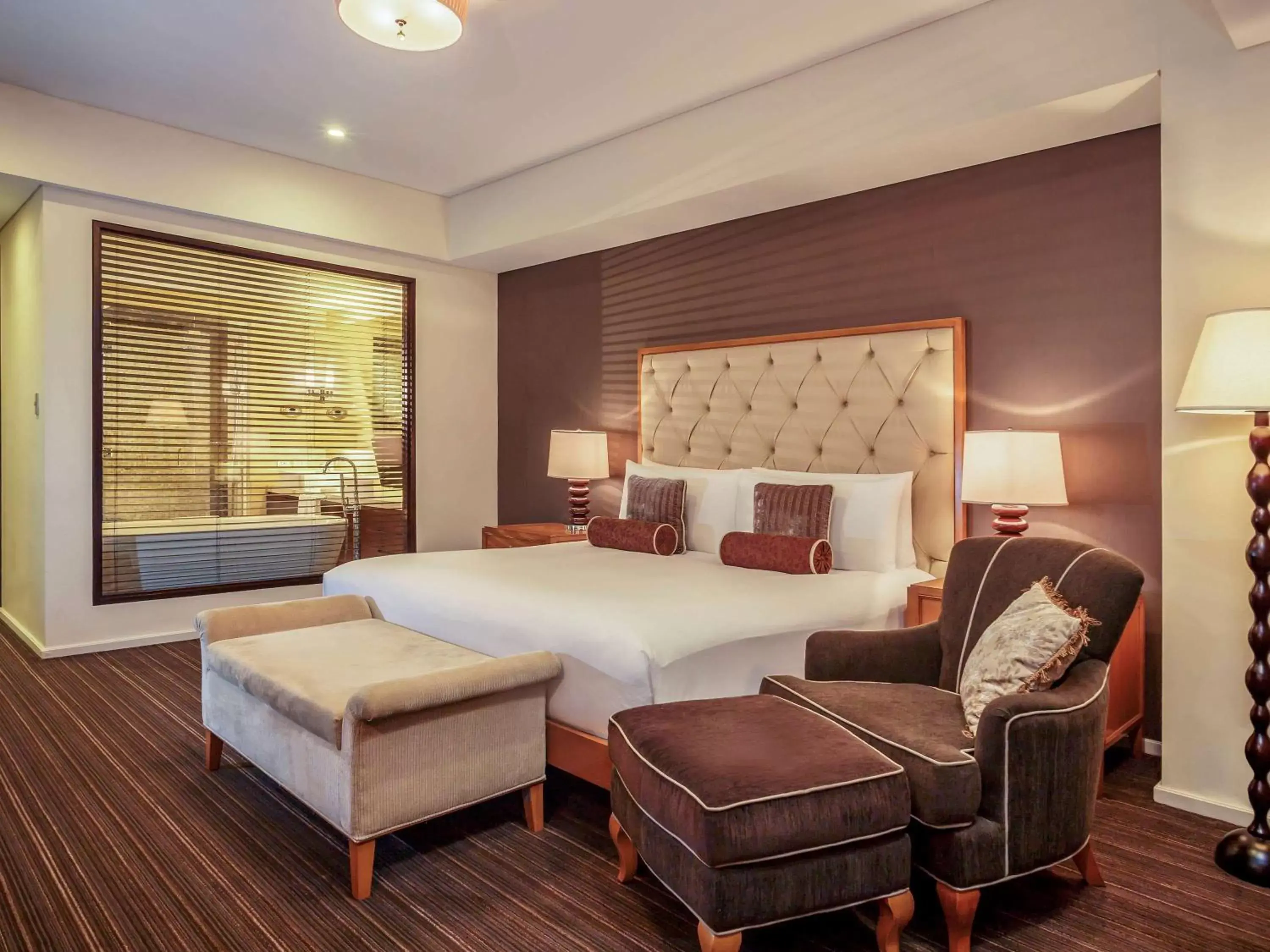 Photo of the whole room, Bed in Joy-Nostalg Hotel & Suites Manila Managed by AccorHotels