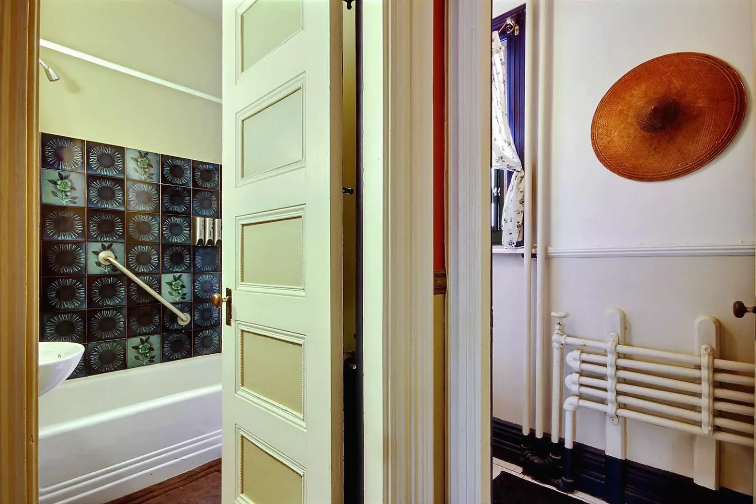 Deluxe Room (2 Adults + 1 Child) in B&B Quebec Deluxe Room (2 Adults + 1 Child) in B&B Quebec