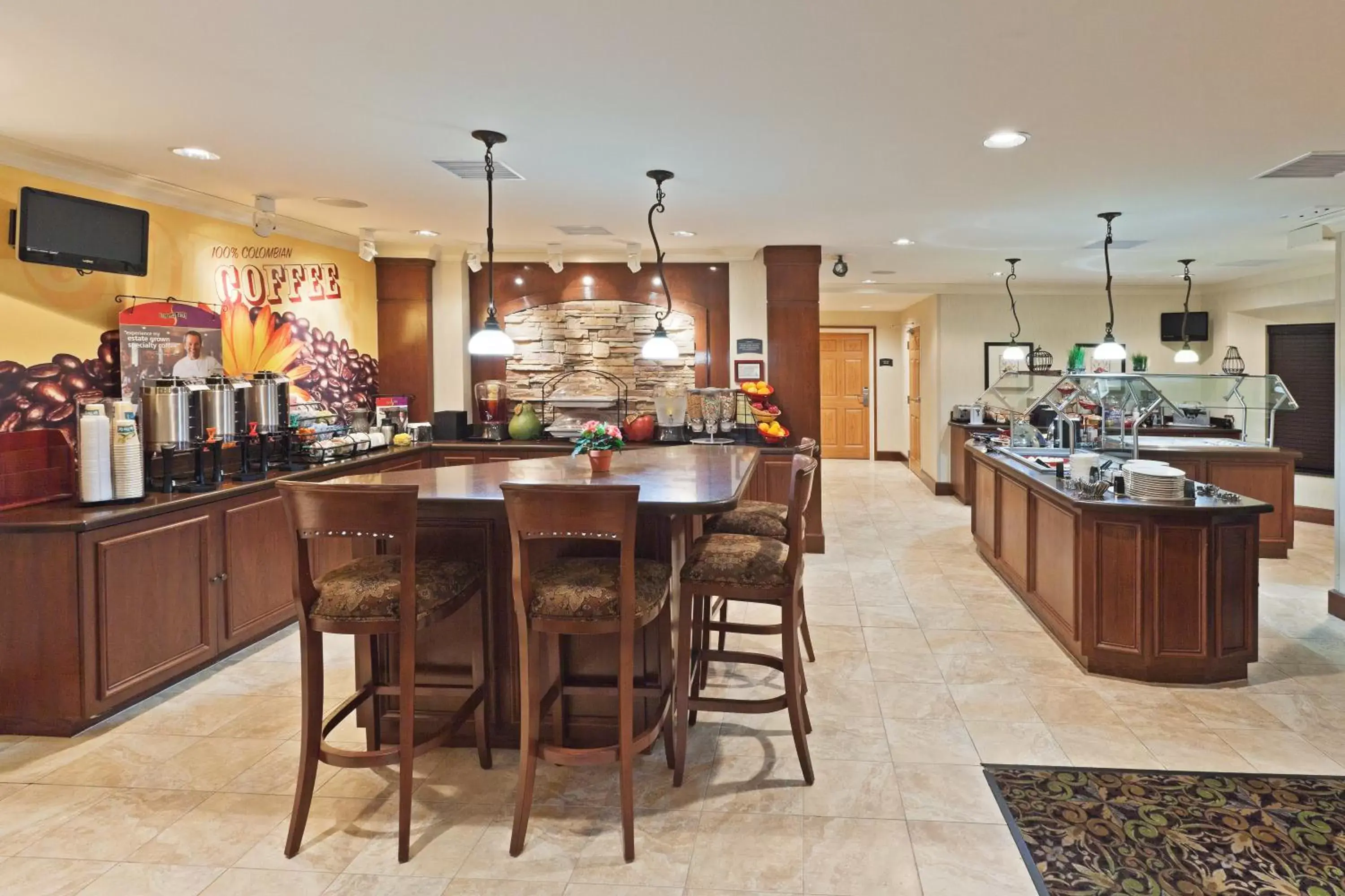 Breakfast in Staybridge Suites Wichita by IHG Breakfast in Staybridge Suites Wichita by IHG