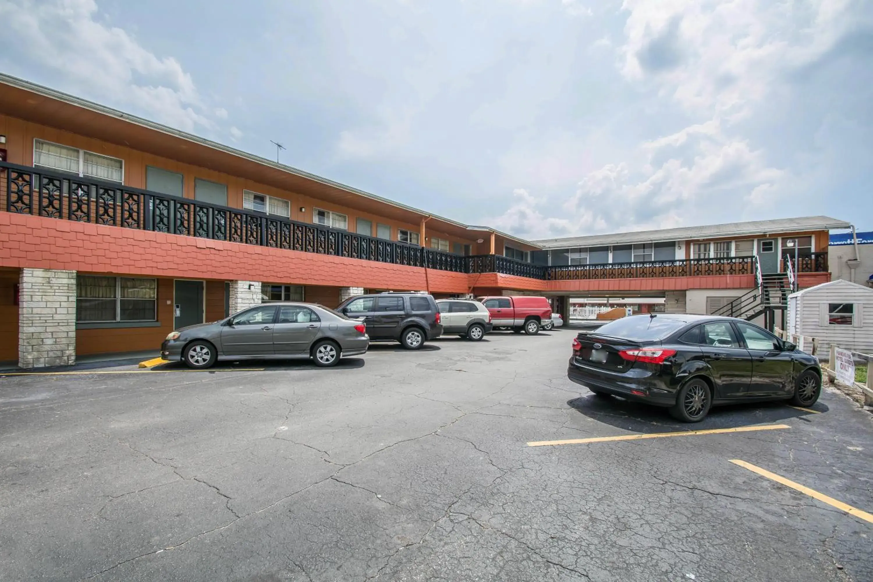 Facade/entrance in Rodeway Inn & Suites Winter Haven Chain of Lakes Facade/entrance in Rodeway Inn & Suites Winter Haven Chain of Lakes