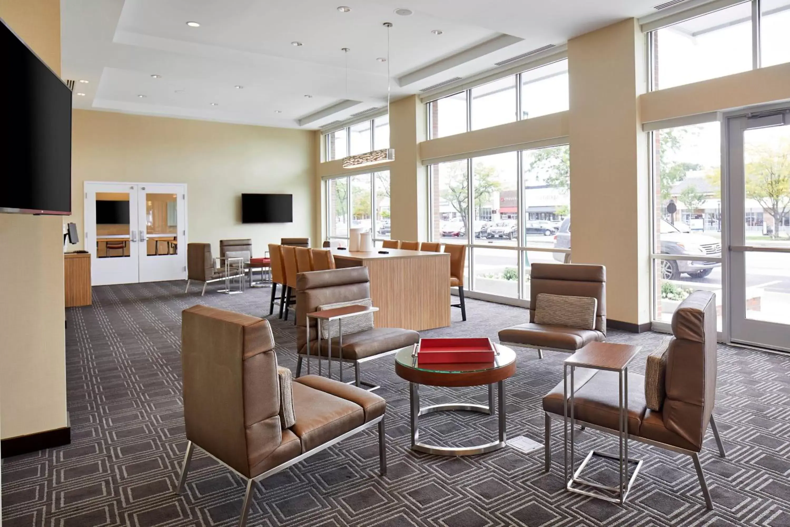Lobby or reception, Lounge/Bar in TownePlace Suites by Marriott Columbus North - OSU